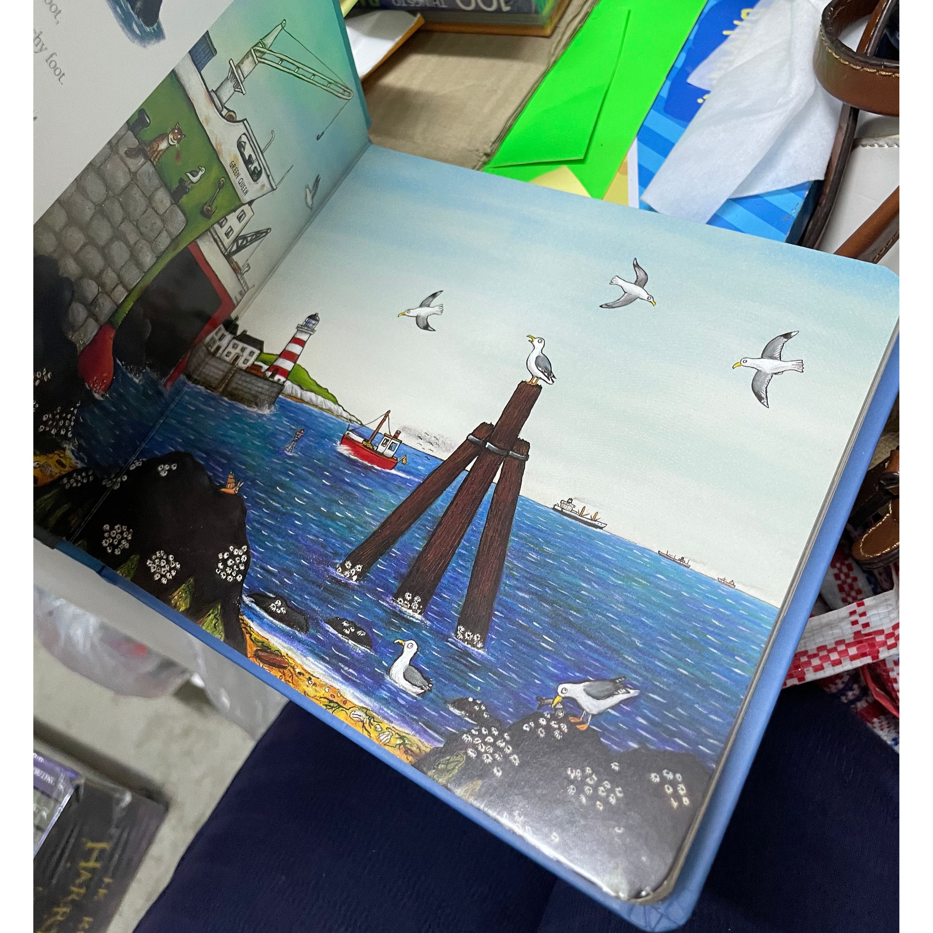 Julia / The snail and the whale