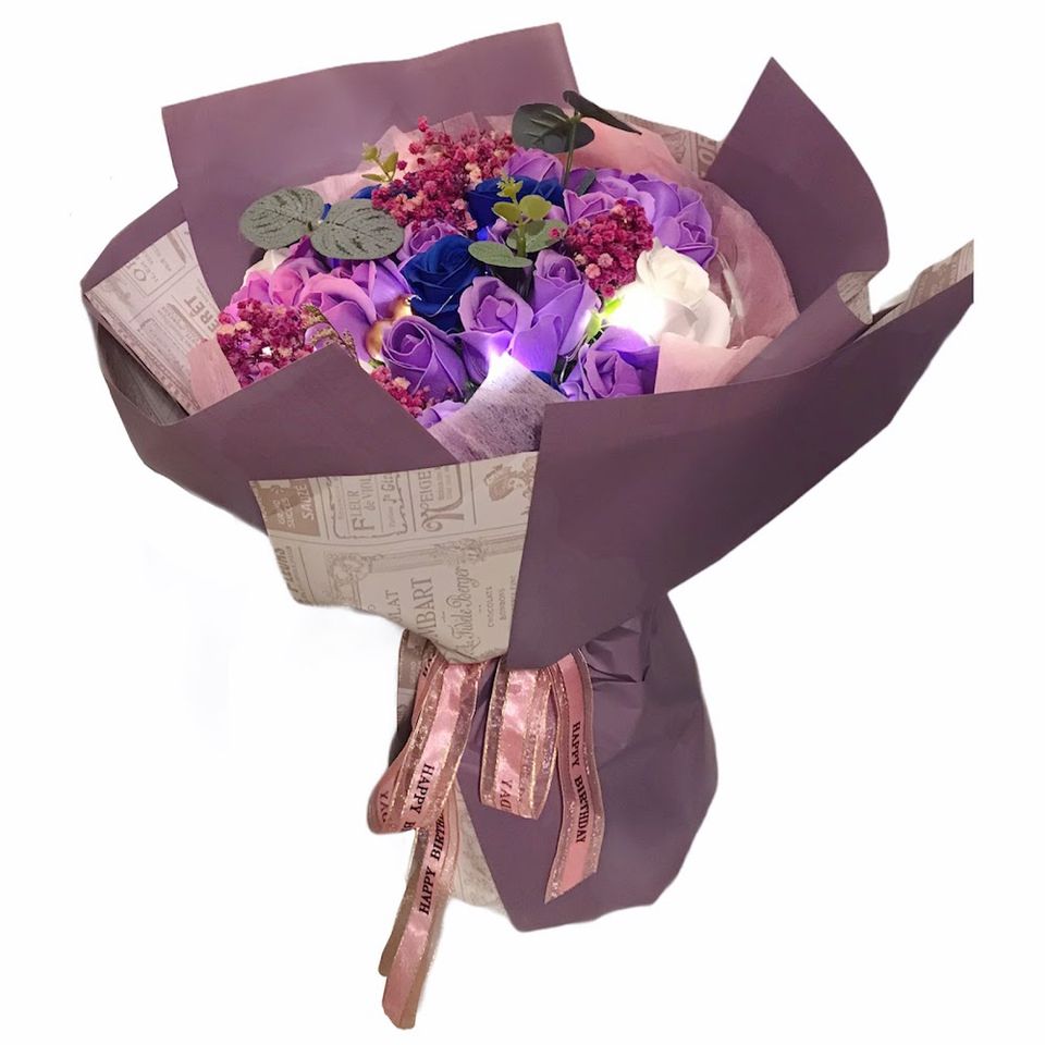 情人節 Led 燈 Diy自家制作 33朵紫藍白玫瑰香皂花花束 訂花送花服務 香港訂花店 氣球場地佈置 訂果籃24小時下單服務