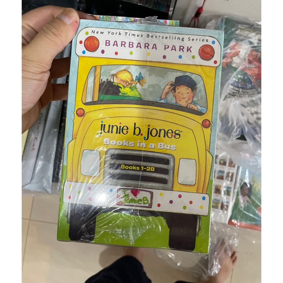 Junie-,-B-Jones--book-in-a-bus | Little Duck Duck