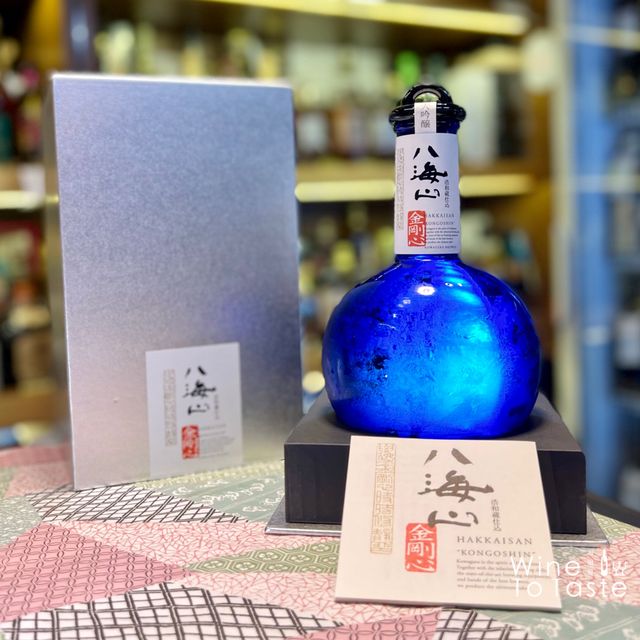 純米大吟醸　八海山　金剛心　【夏】 八海山 純米大吟醸 金剛心(夏) 800ml【箱入り】