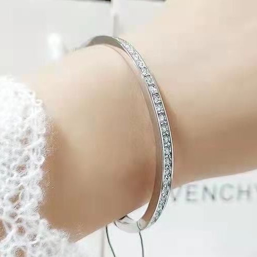 Givenchy silk store swarovski element bangle