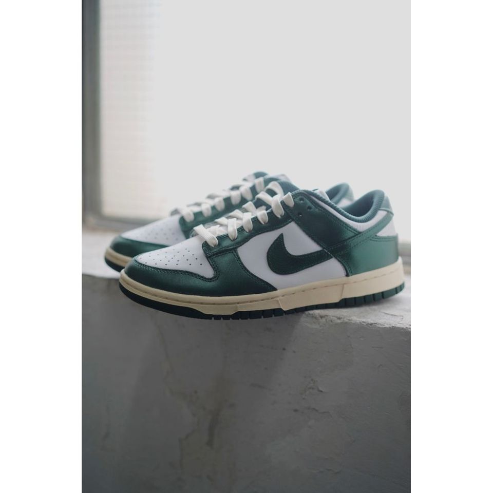 Nike-Dunk-Low-Vintage-Green-DQ8580+-+100-( | GILL STUDIO