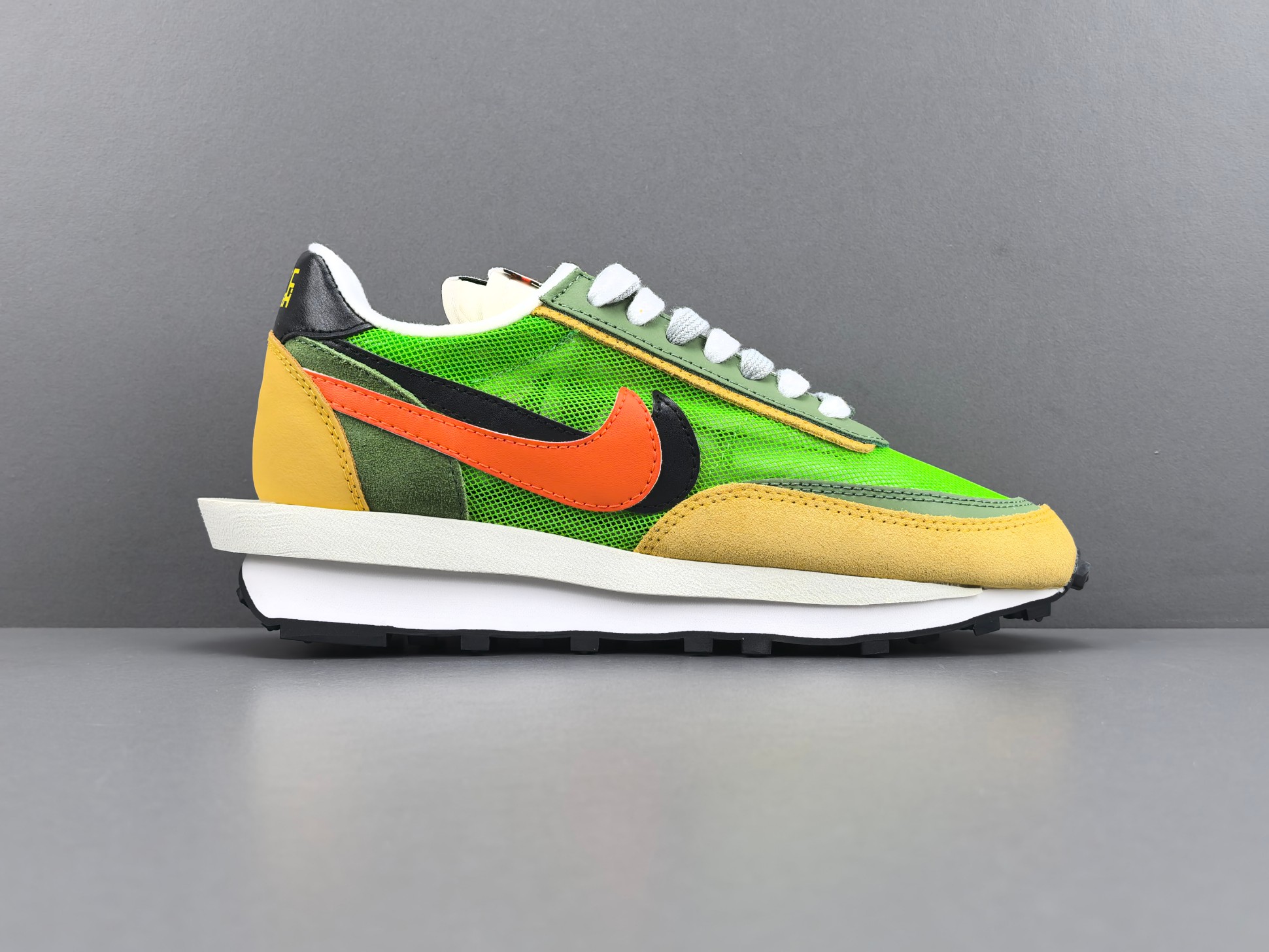 Nike LDWaffle sacai Green Gusto BV0073-300