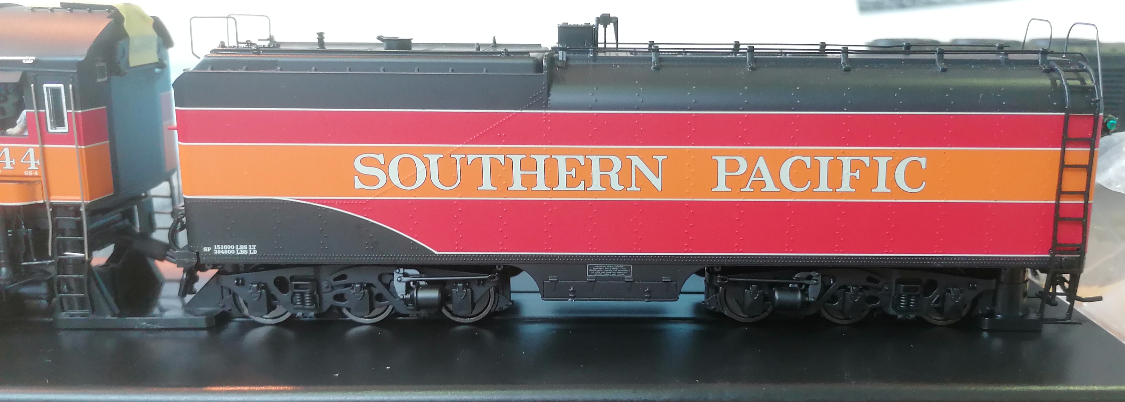 BROADWAY Southern Pacific GS-4 #4444 In-Service Post War Daylight, Paragon4 Sound/DC/DCC Smoke