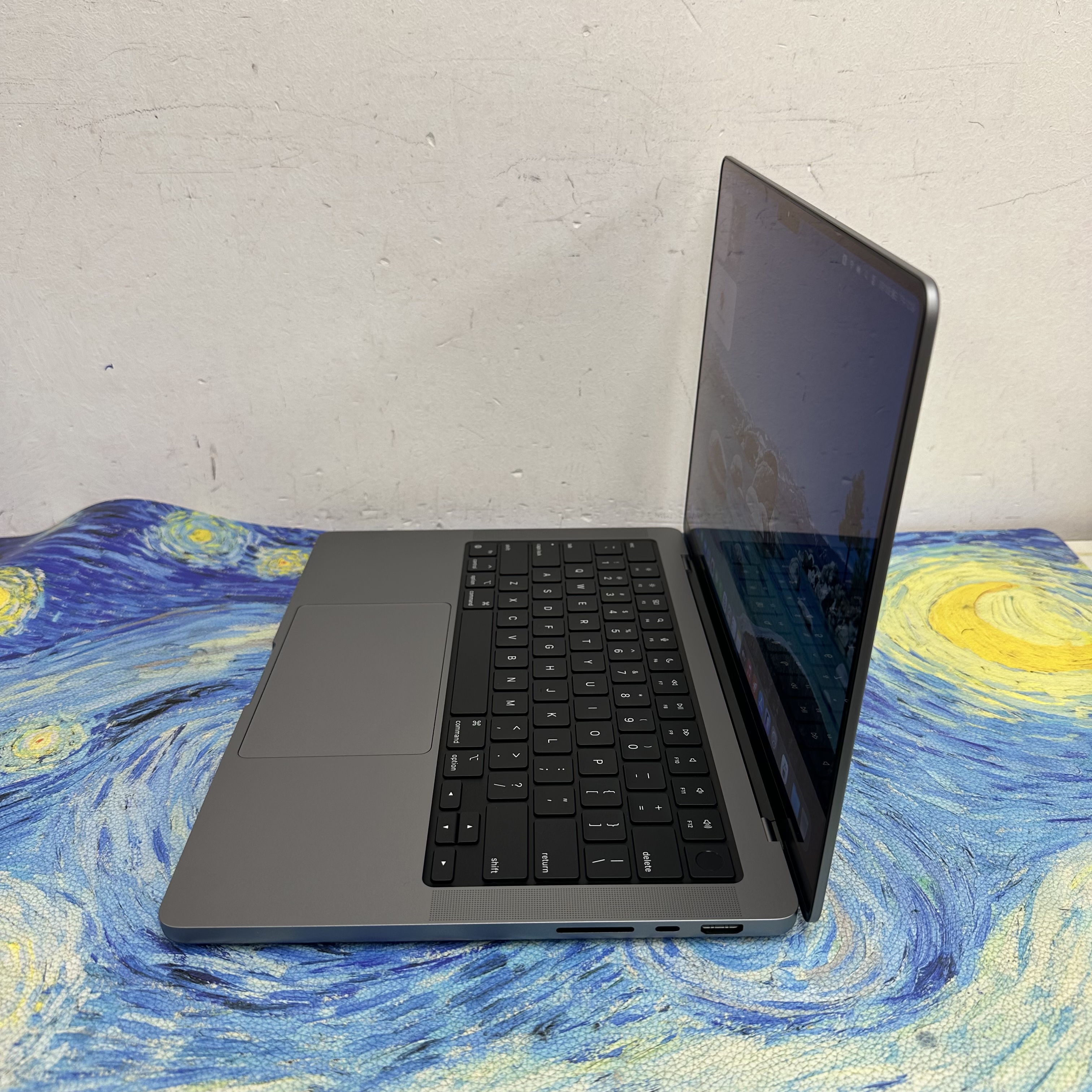 #5866 Apple MacBook Pro M1 Pro CPU 16GB Ram/512GB SSD 電池98% 