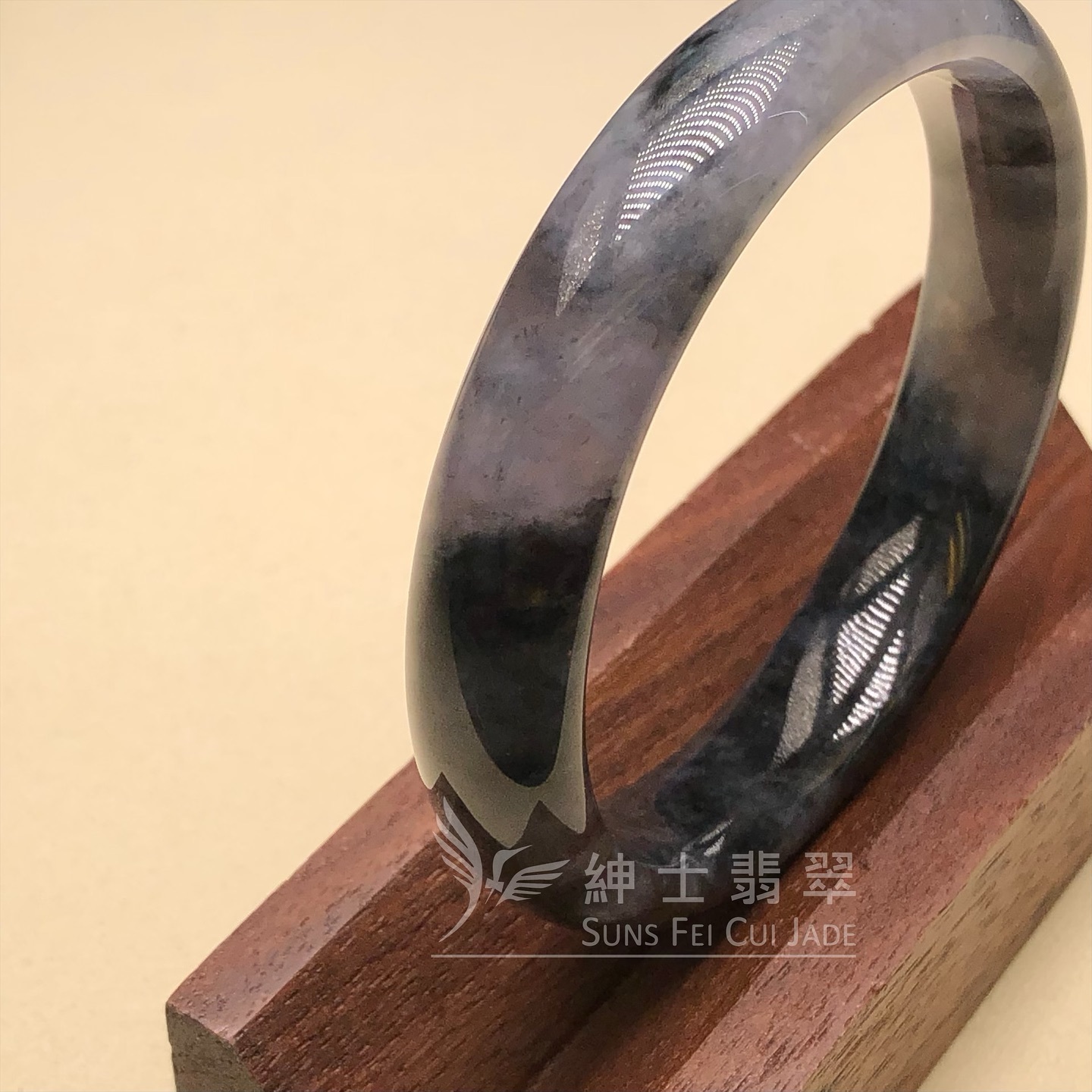 山水烏雞貴妃鐲51.2mm