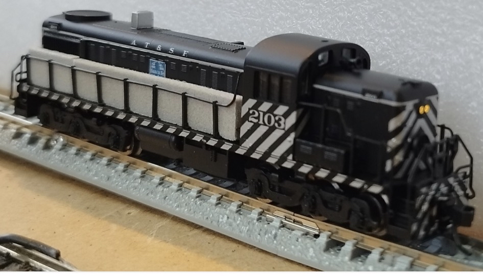 Atlas N' RSD-4/5 Santa Fe #2103 Black/Silver "Zebra Stripe" w/OB