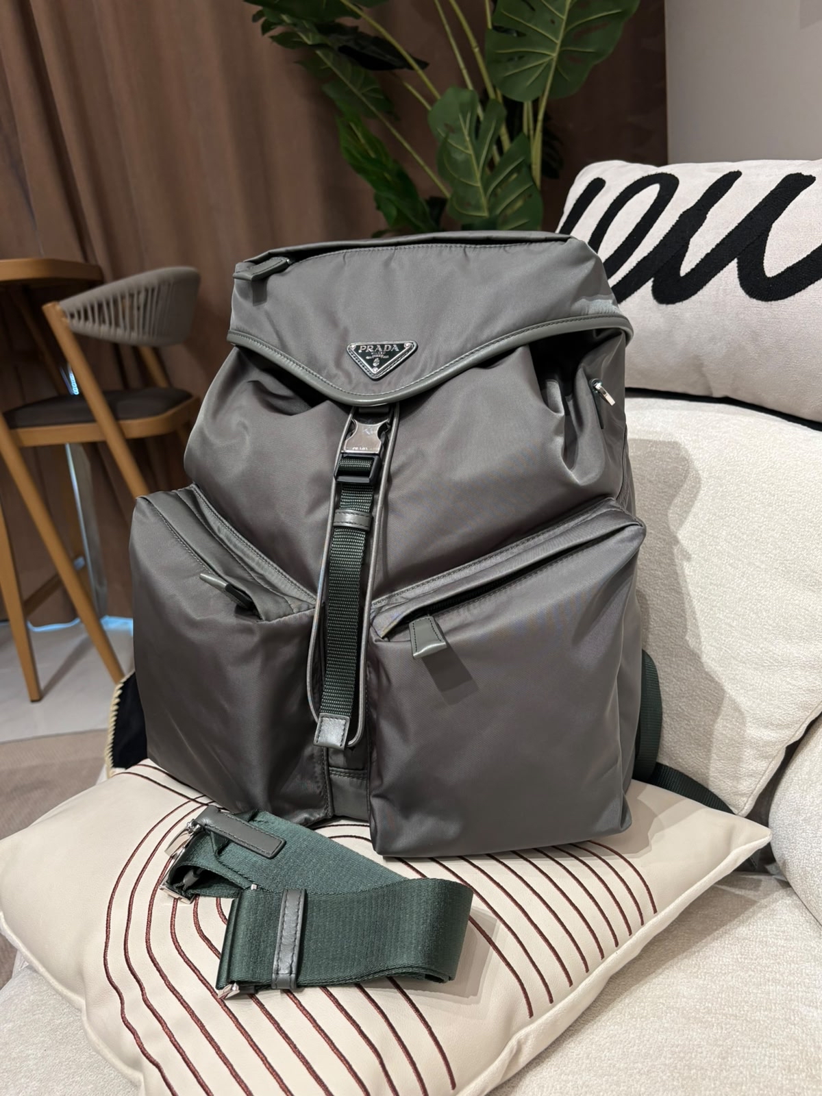 PRADA Re-Nylon Backpack 2VZ108_2DW3_F0002_V_DYO 100%Authentic, 99%New 未使用品 ✅Strap✅Dust Bag
