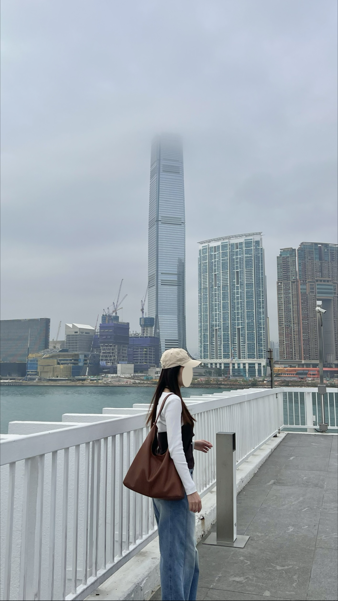 韓妹必備掛脖背心 