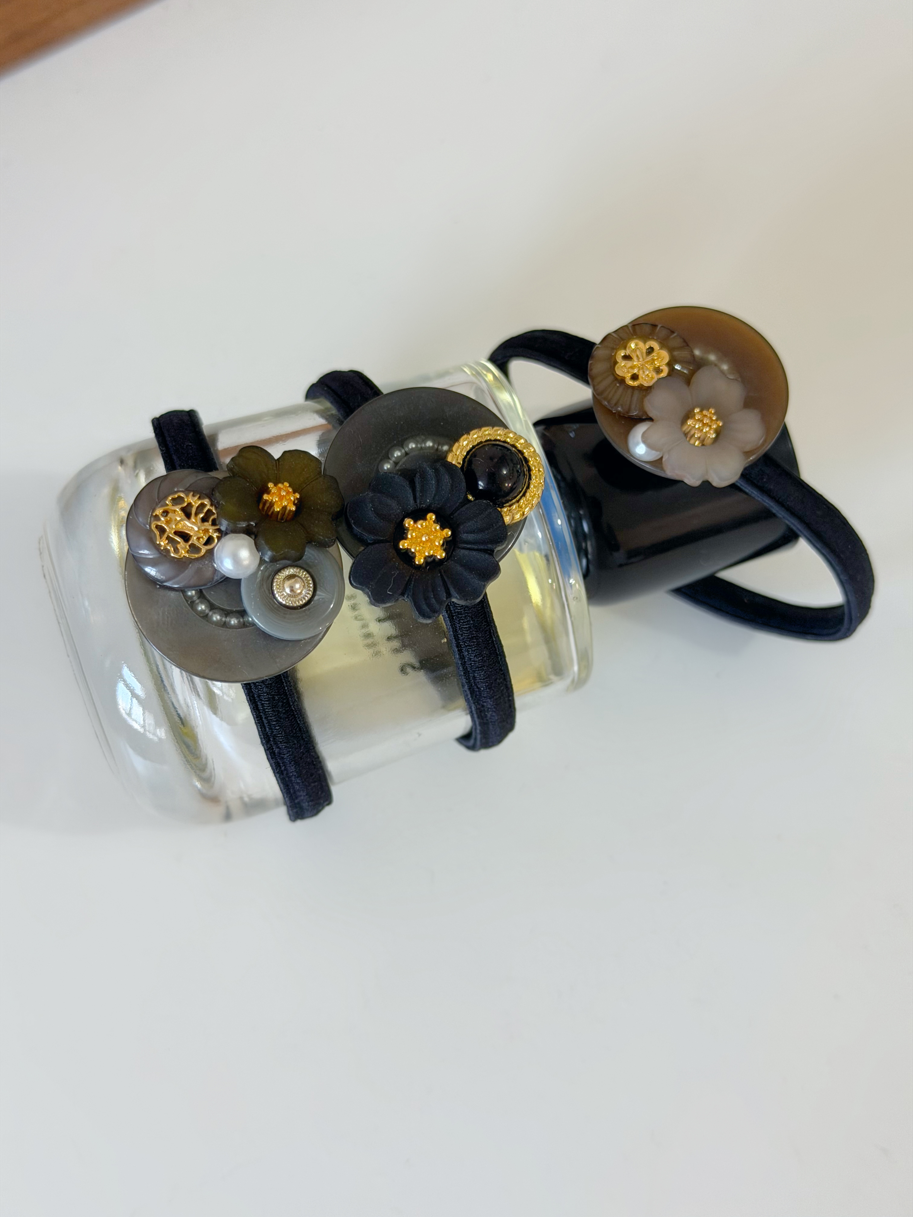 Vintage珍珠花圈鈕扣橡根 