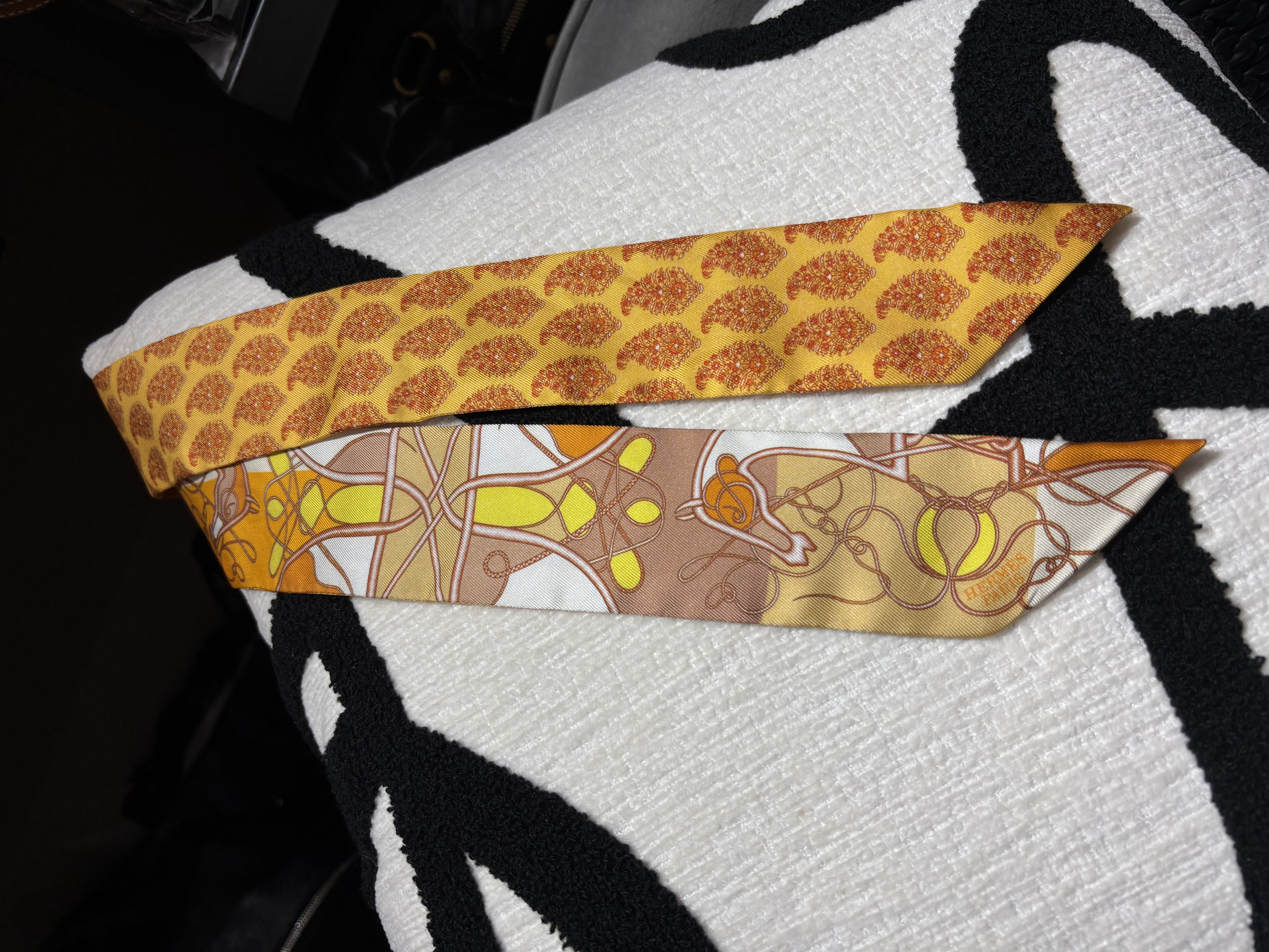 Hermes Twilly 100%silk 100%Authentic,99%new ✅box 