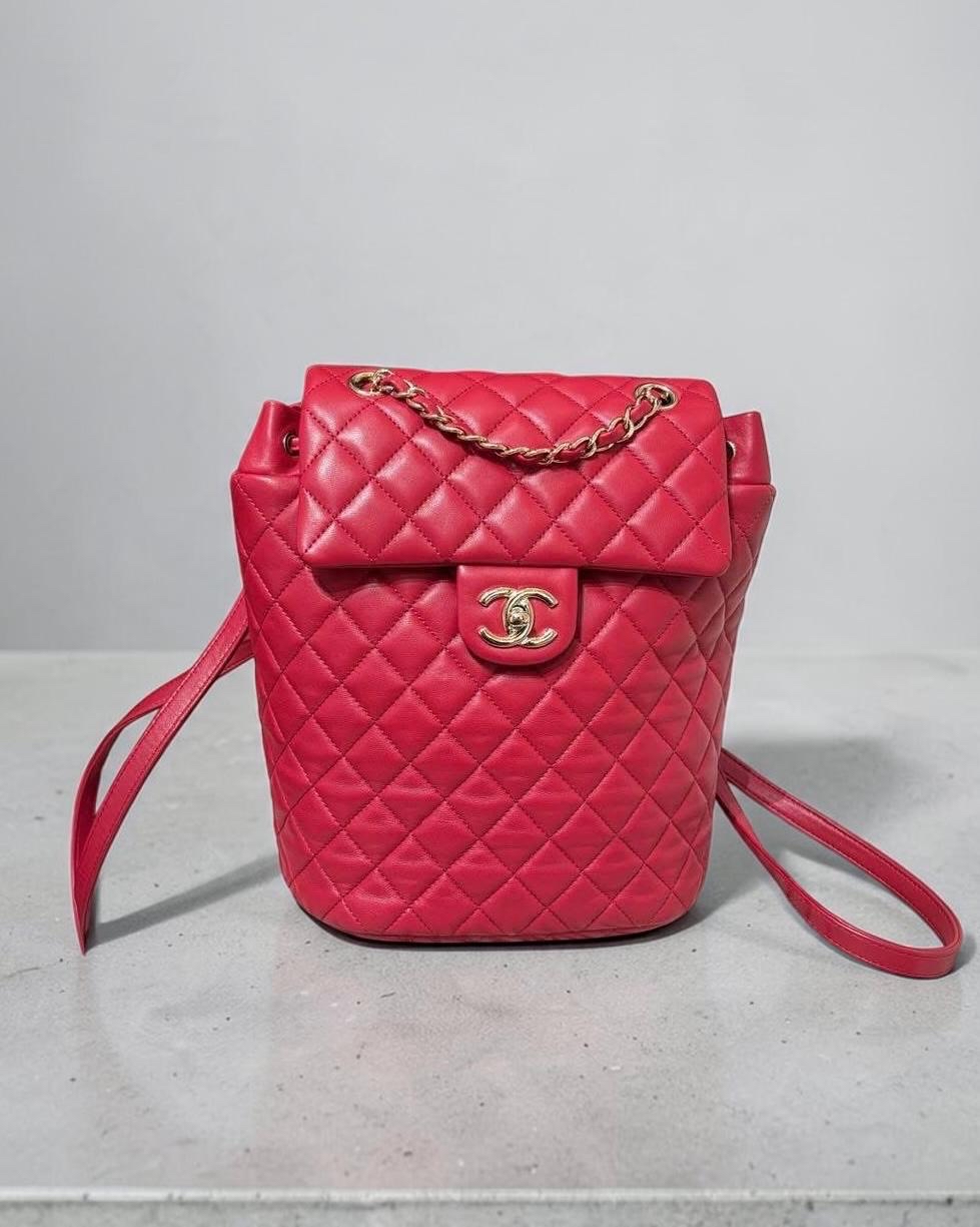 CHANEL CLASSIC BACKPACK A91121 100%Authentic, 98%new ✅ 23Card ✅dust bag ✅Box