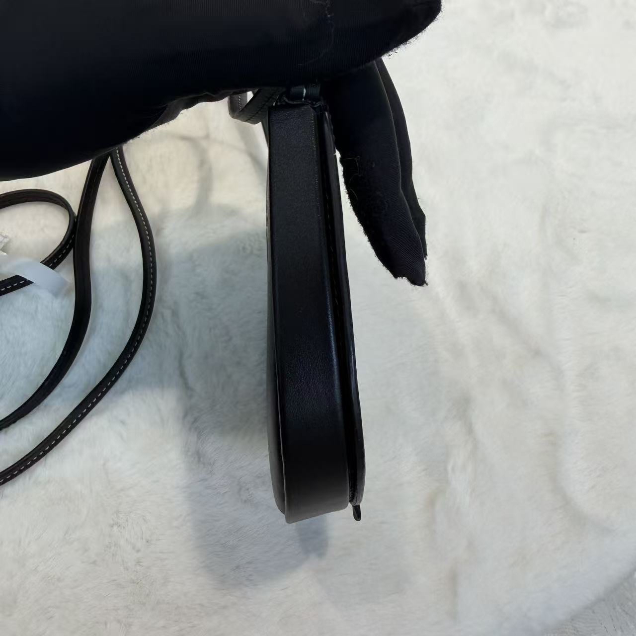 ▪️迷你x可愛小個子最愛 Loewe calfskin heel pouch