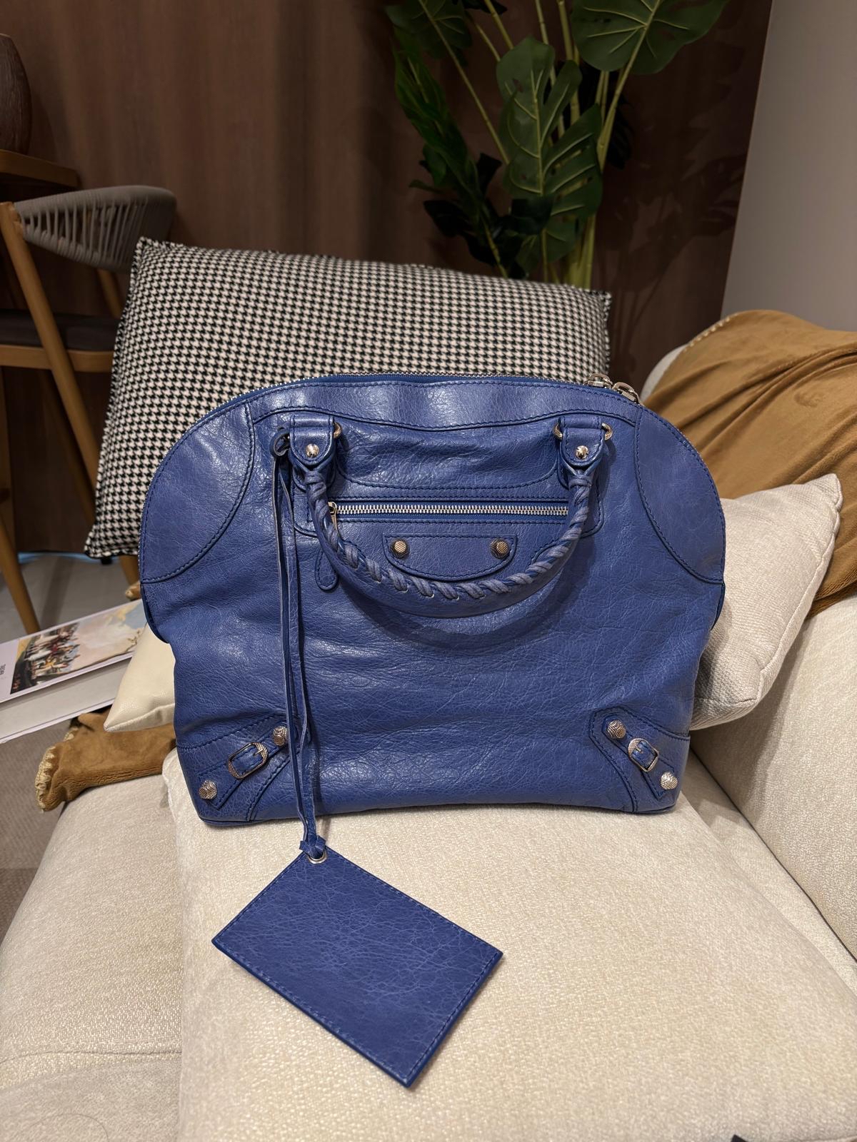 Balenciaga The Gaint City handbag 303281 Calfskin 100%Authentic, 98%New ✅mirror ✅Booklet✅Dust bag