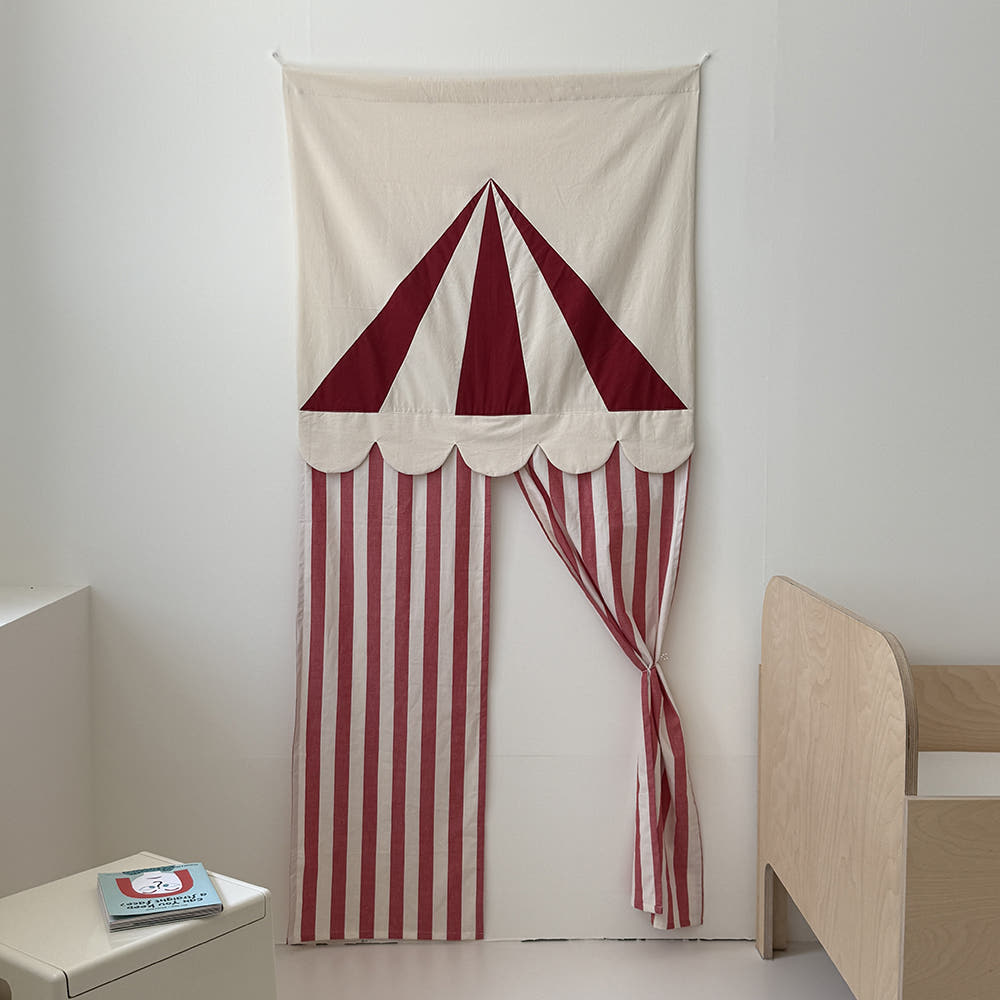 Circus door curtain - Red