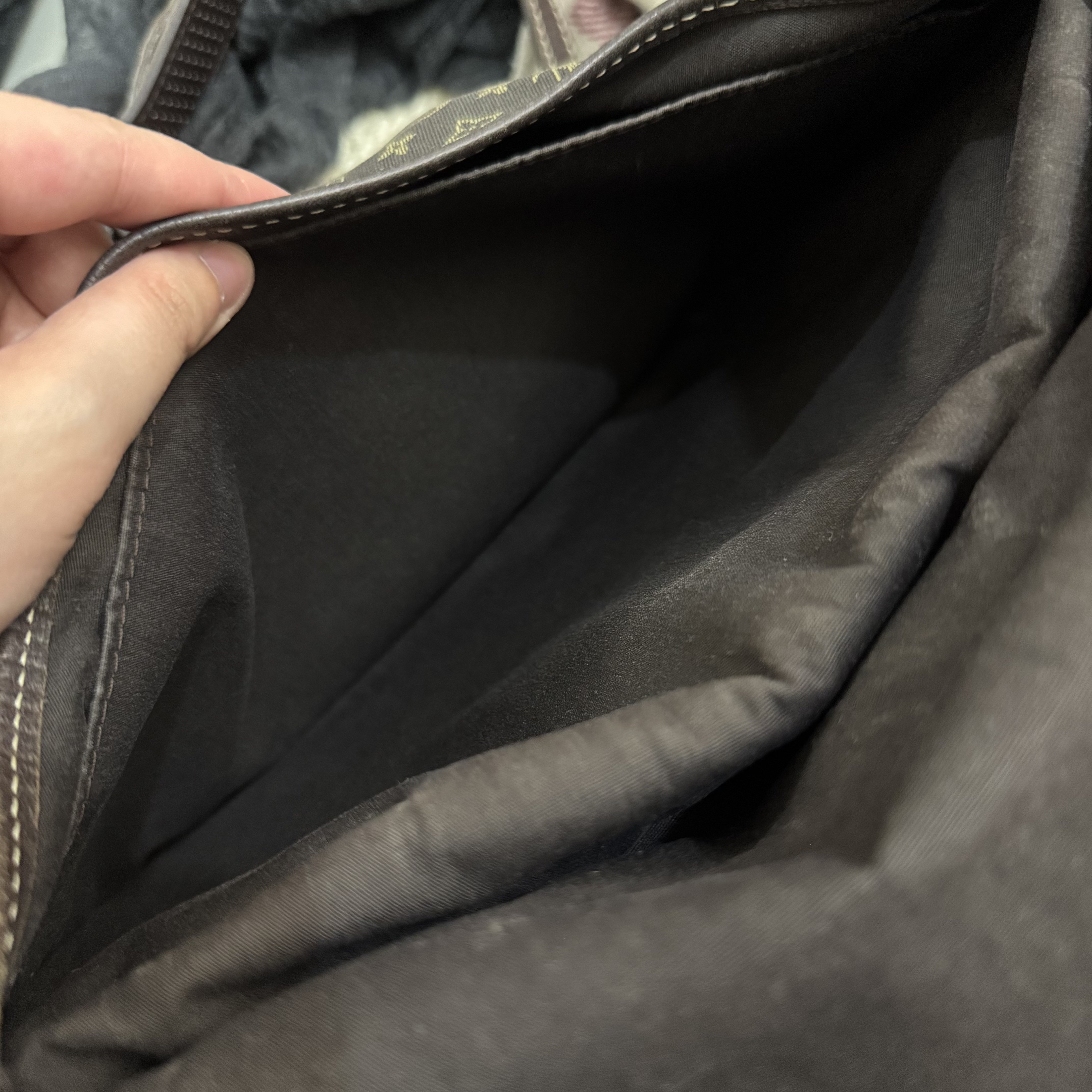 𝐋𝐨𝐮𝐢𝐬 𝐕𝐮𝐢𝐭𝐭𝐨𝐧 𝐕𝐢𝐧𝐭𝐚𝐠𝐞 𝐃𝐞𝐧𝐢𝐦 雙子星✨