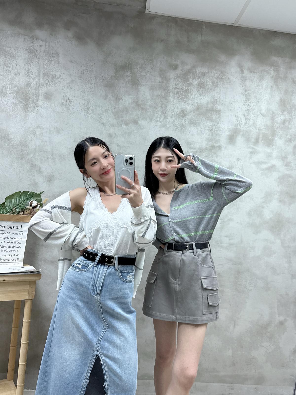 E08 橫間薄線外套