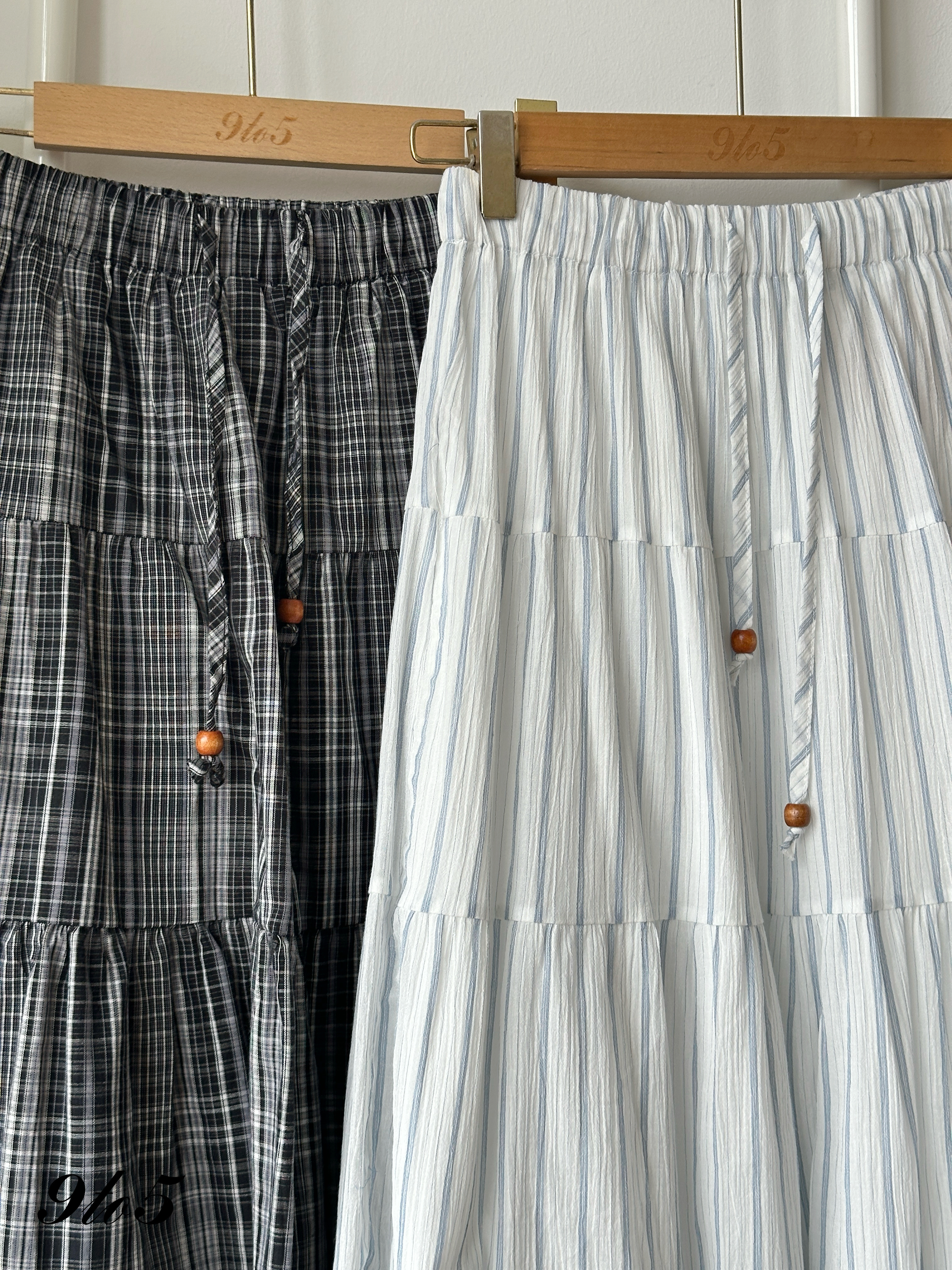 S1974 Long Layered Skirt - Black & White