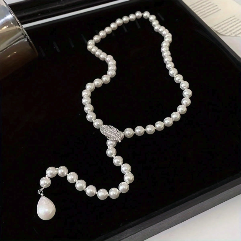 Pearl Leaf drop Necklace