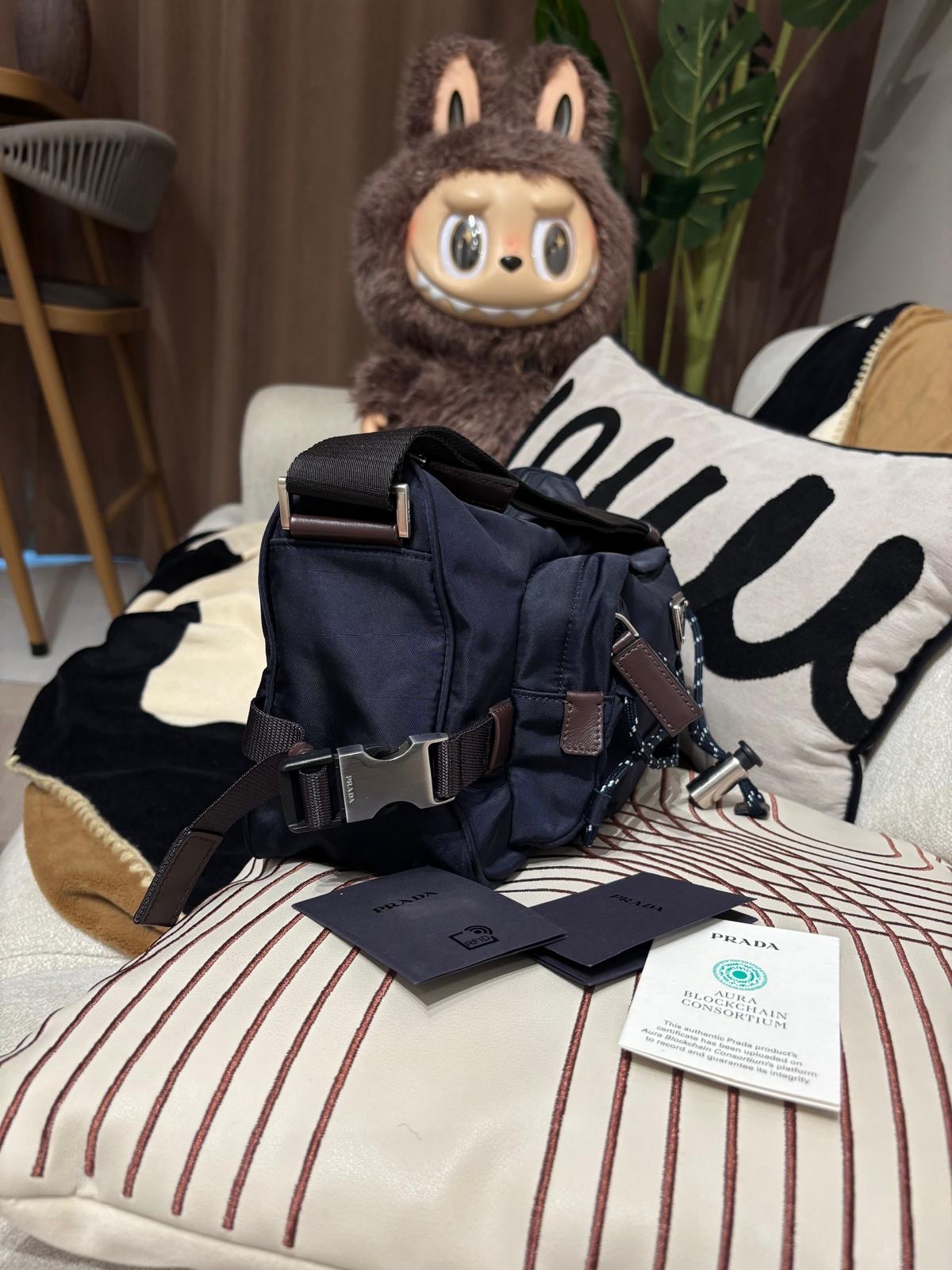 Prada Speedrock Re-Nylon shoulder bag 皮革肩背袋 100%Authentic, 98%New ✅nfc ✅certificate✅Dust bag