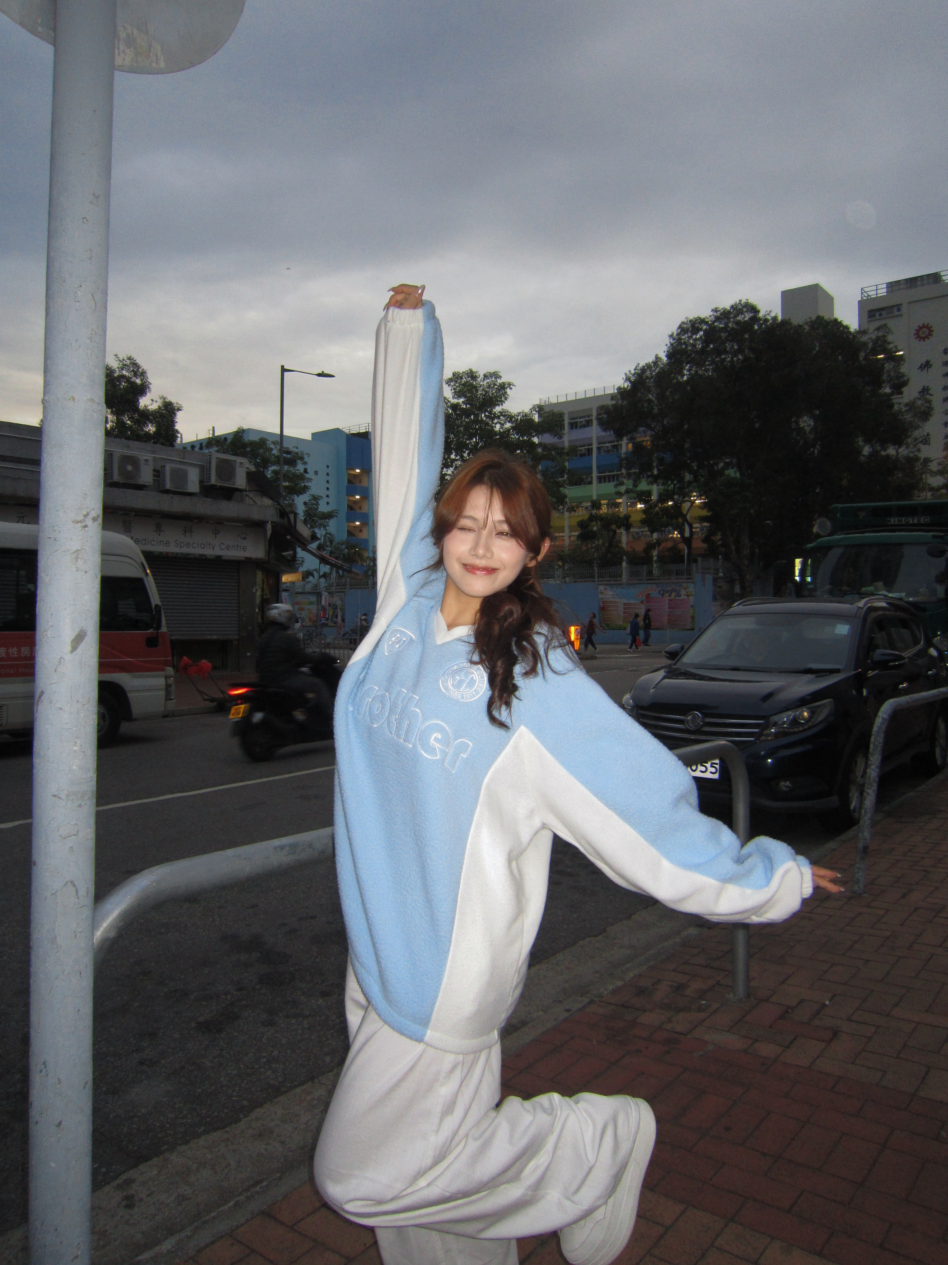 已售罄❌Iu同款 Brother Unisex毛毛Hoodie （七色）