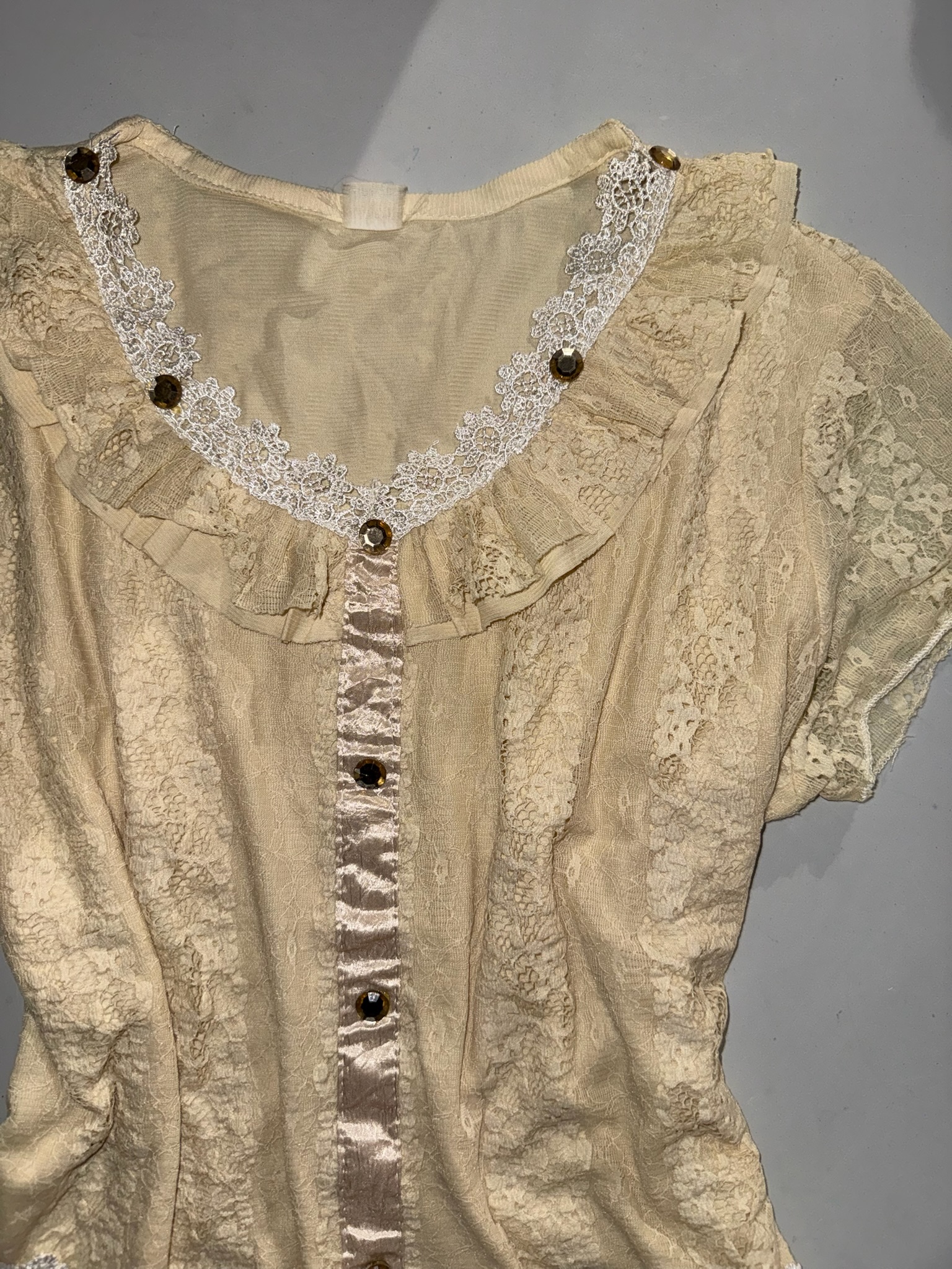Vintage Sequined Floral Hem Lace Blouse