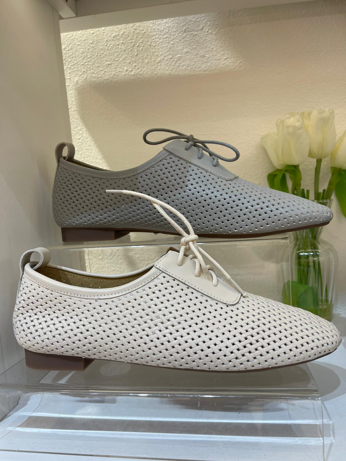 透氣斯文平底鞋