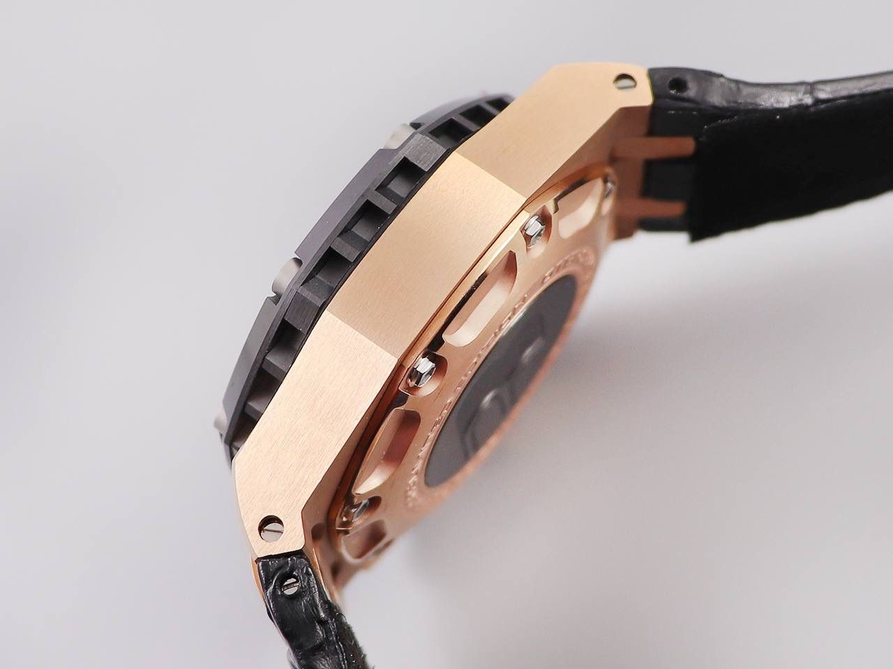 AP-RB2系列 搭载复刻原版爱 彼Cal.3126全自动计时机芯 钢壳陶瓷圈口。🔥💯