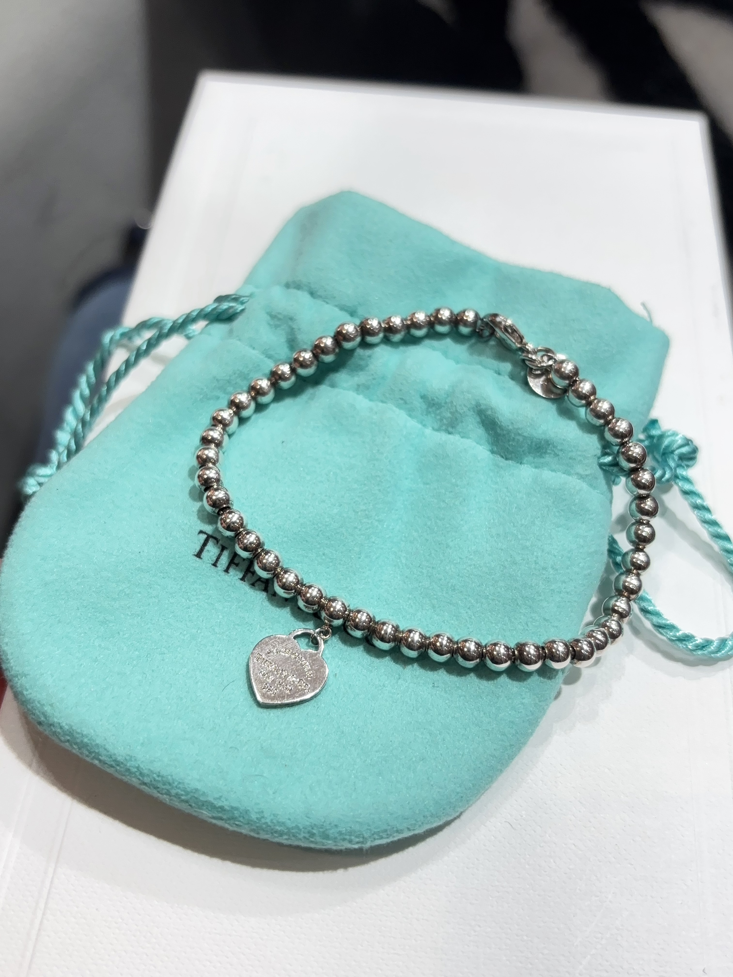 Tiffany & Co. Heart bracelet 100%Authentic,98%new ☑️dust bag 