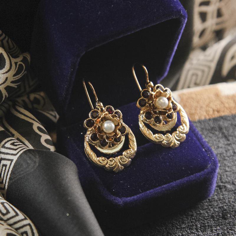 Made In Florence Gold Plated Victorian Rosy Garnet Embossed Hook Earrings (NHIT34)