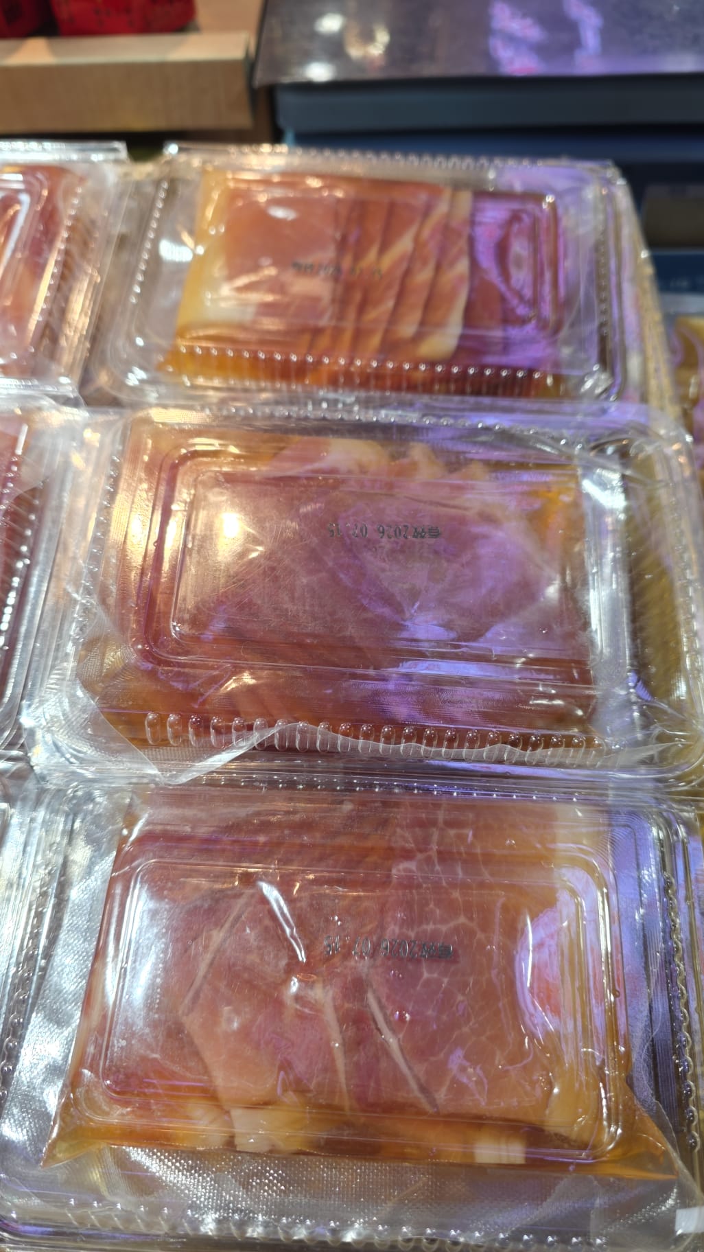 蜜汁火腿（熟，但要蒸一蒸先可以食）