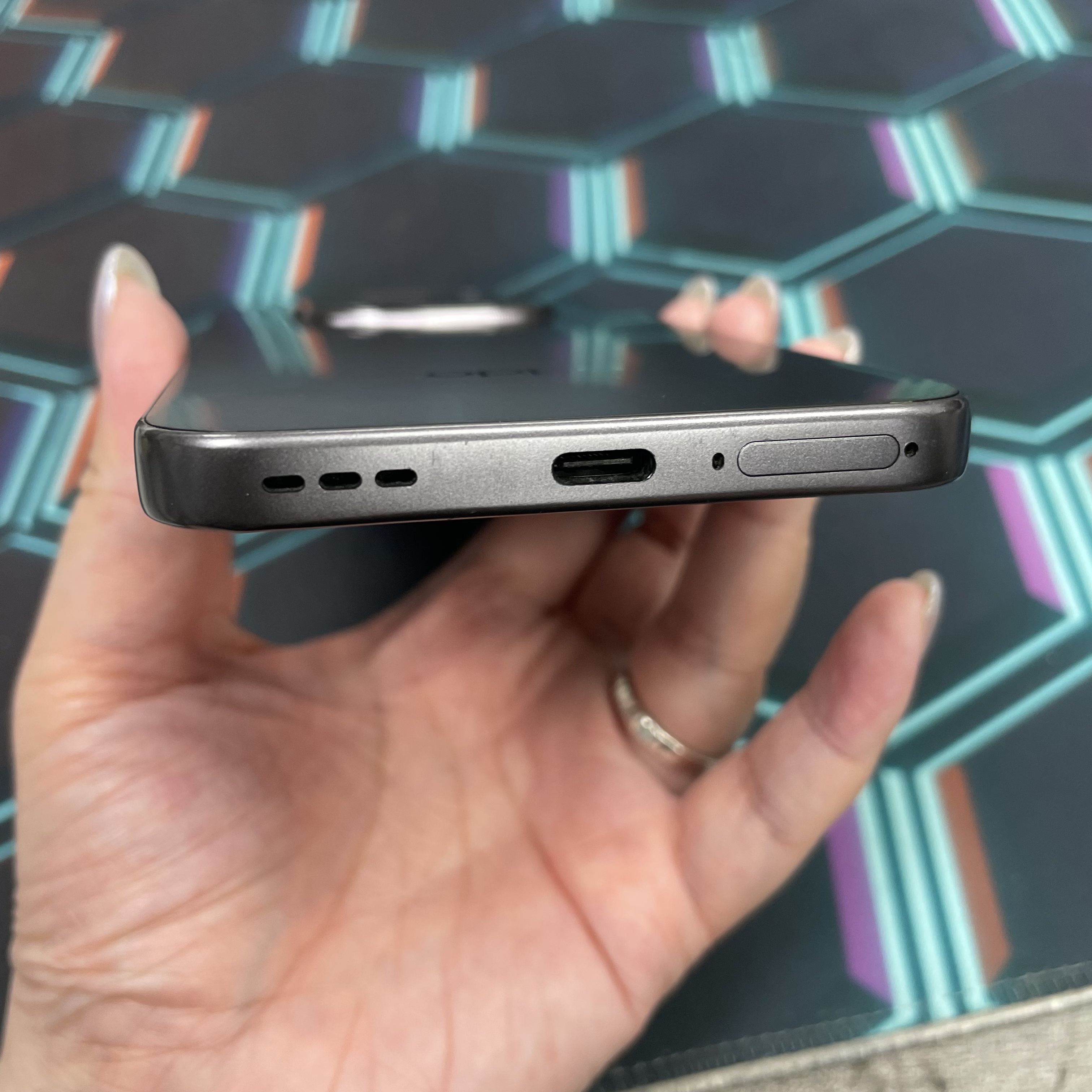 *6928 Oppo A6 Pro 5G 勁靚機 16+256GB 黑色 black