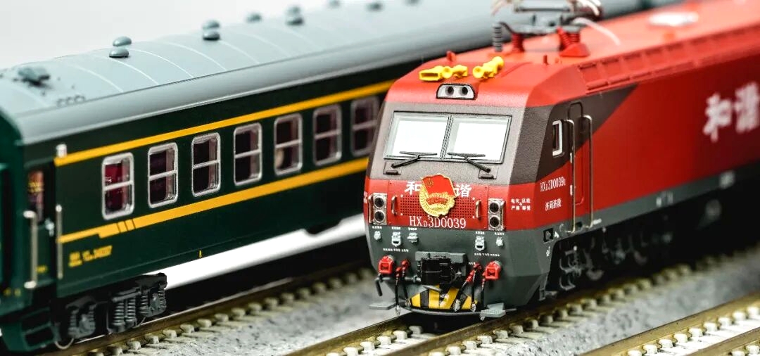 中國和諧電3D紅皮鐵骨型電力機車 N比例長鳴出品