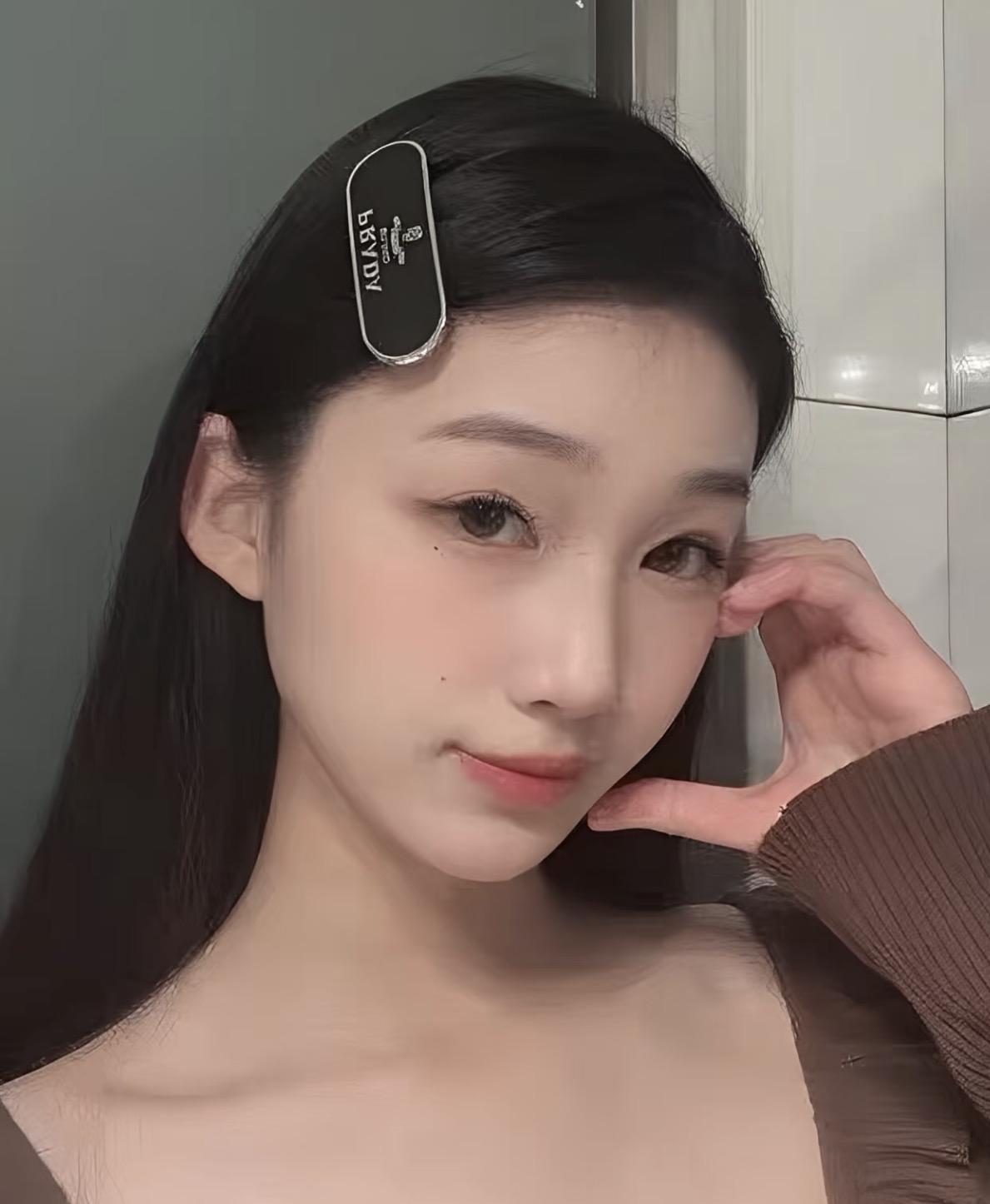 訂貨🍒 Prada 髮夾 秒變韓劇女主角 🥰🥰🥰