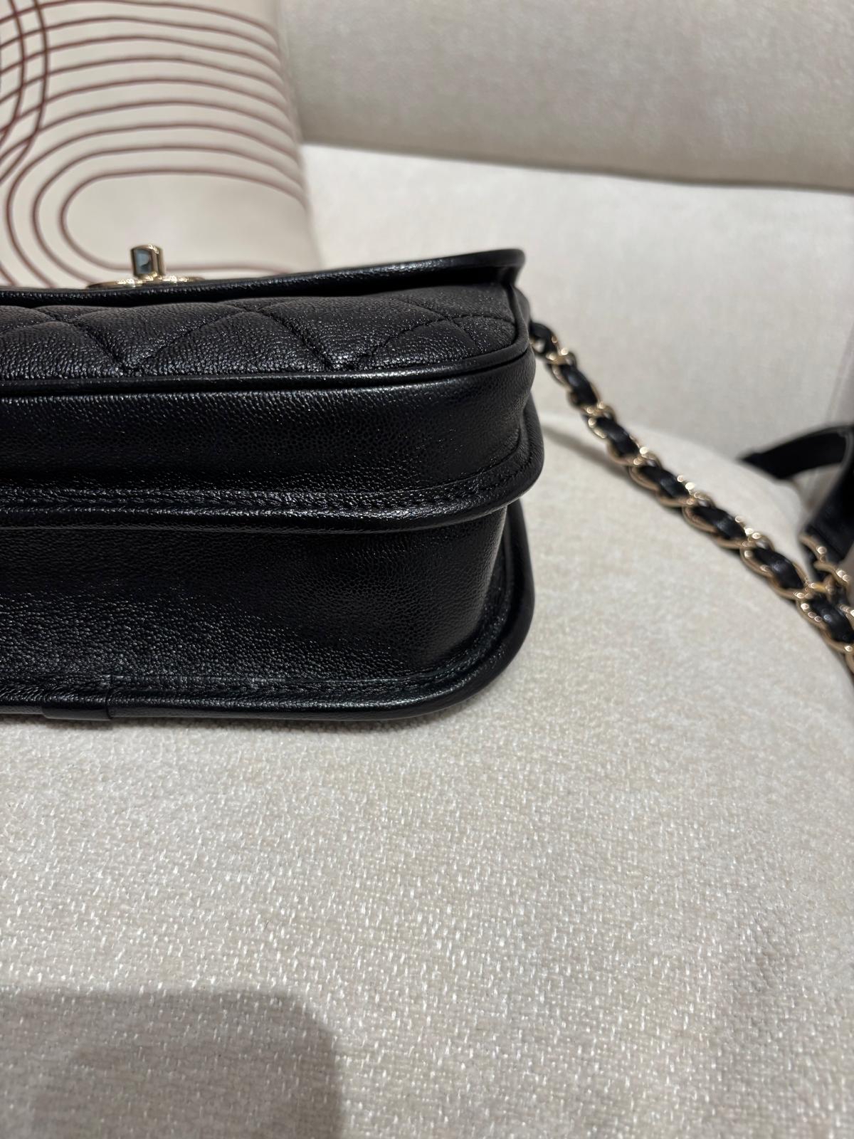 Chanel flap bag cc logo 黑色荔枝牛皮 ,100%Authentic ,98%new ✅31 card✅dust bag✅box