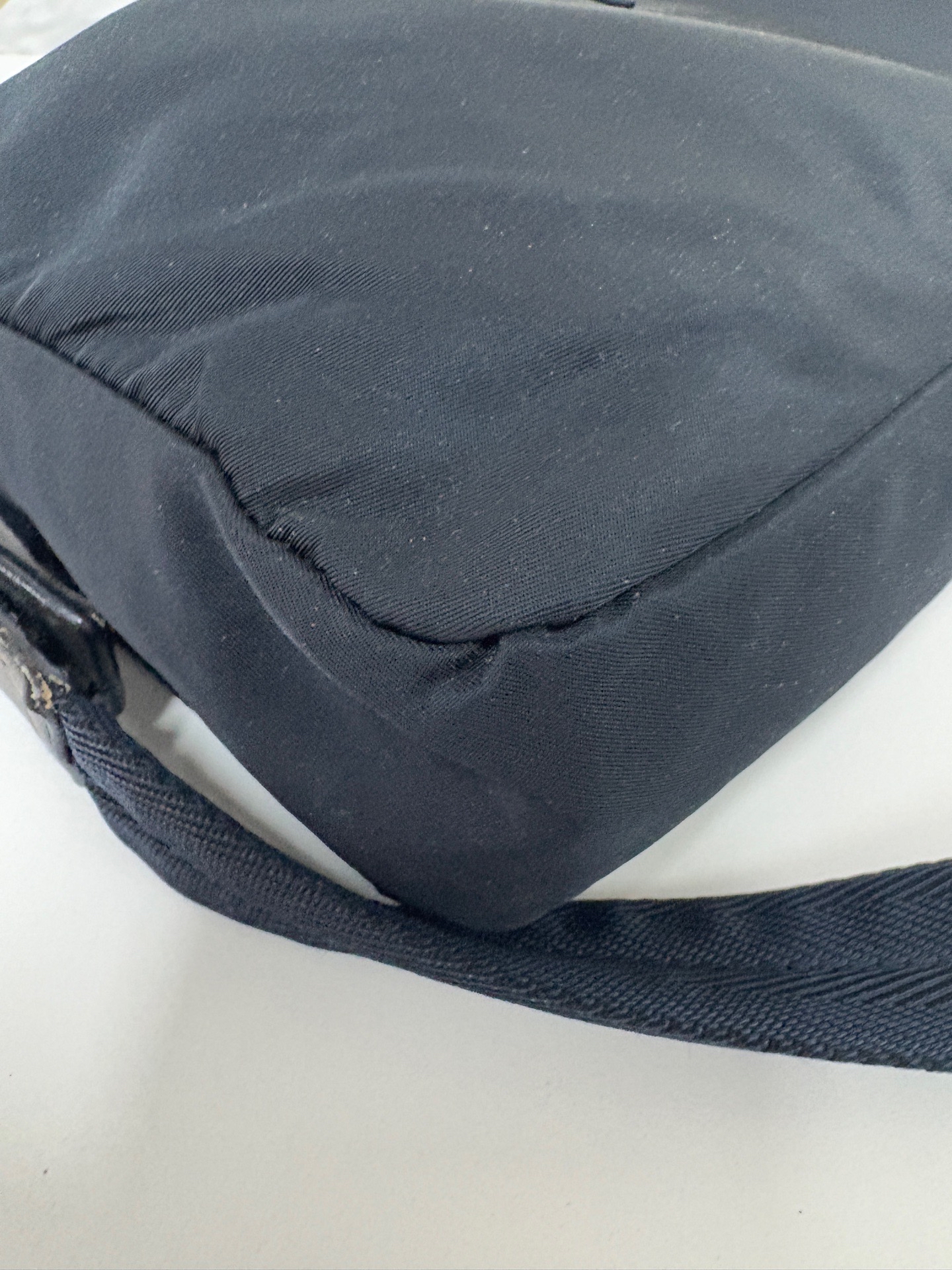 【預訂貨品】prada黑色尼龍郵差包