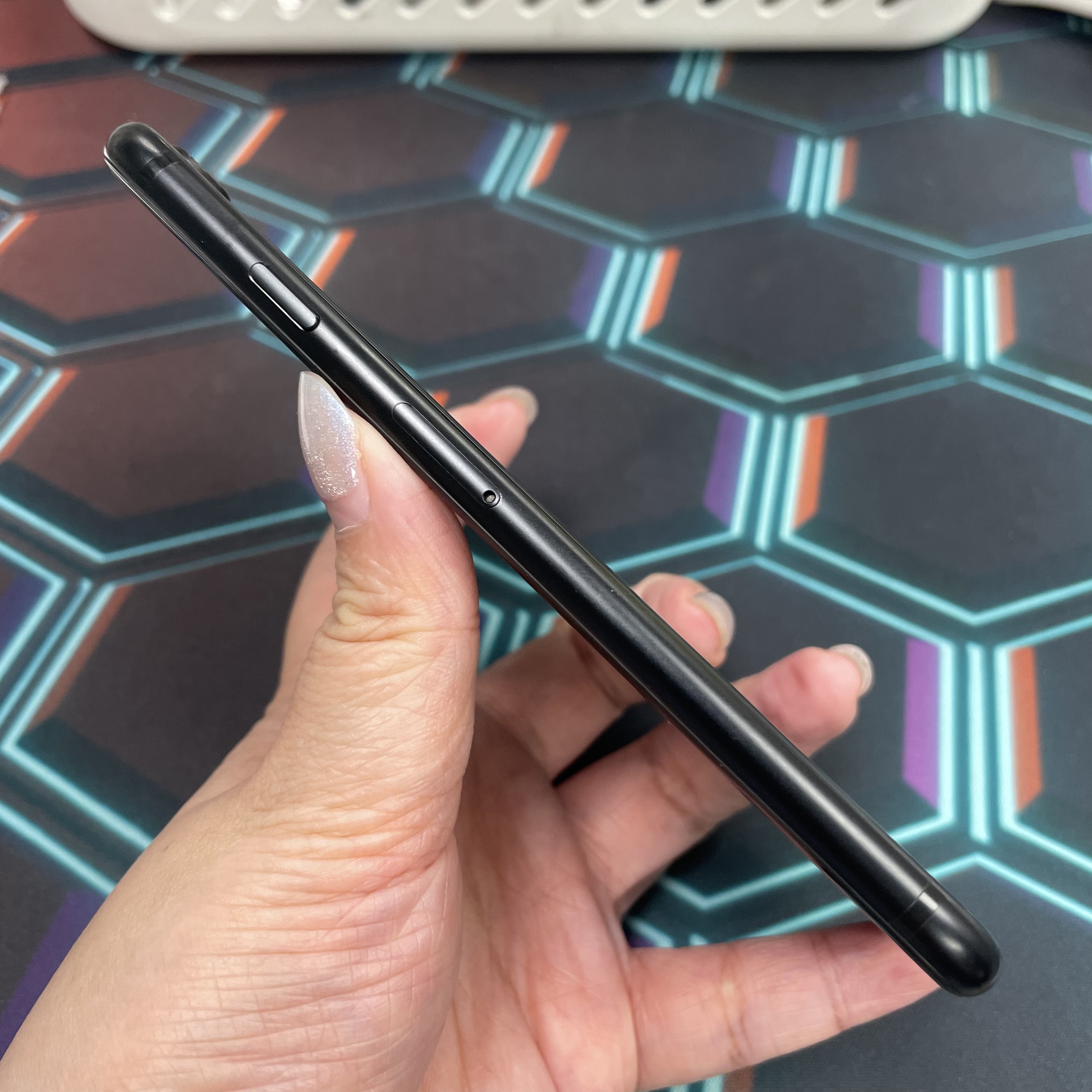 *7171 SE 2 完美機 128GB 電100 黑色 black