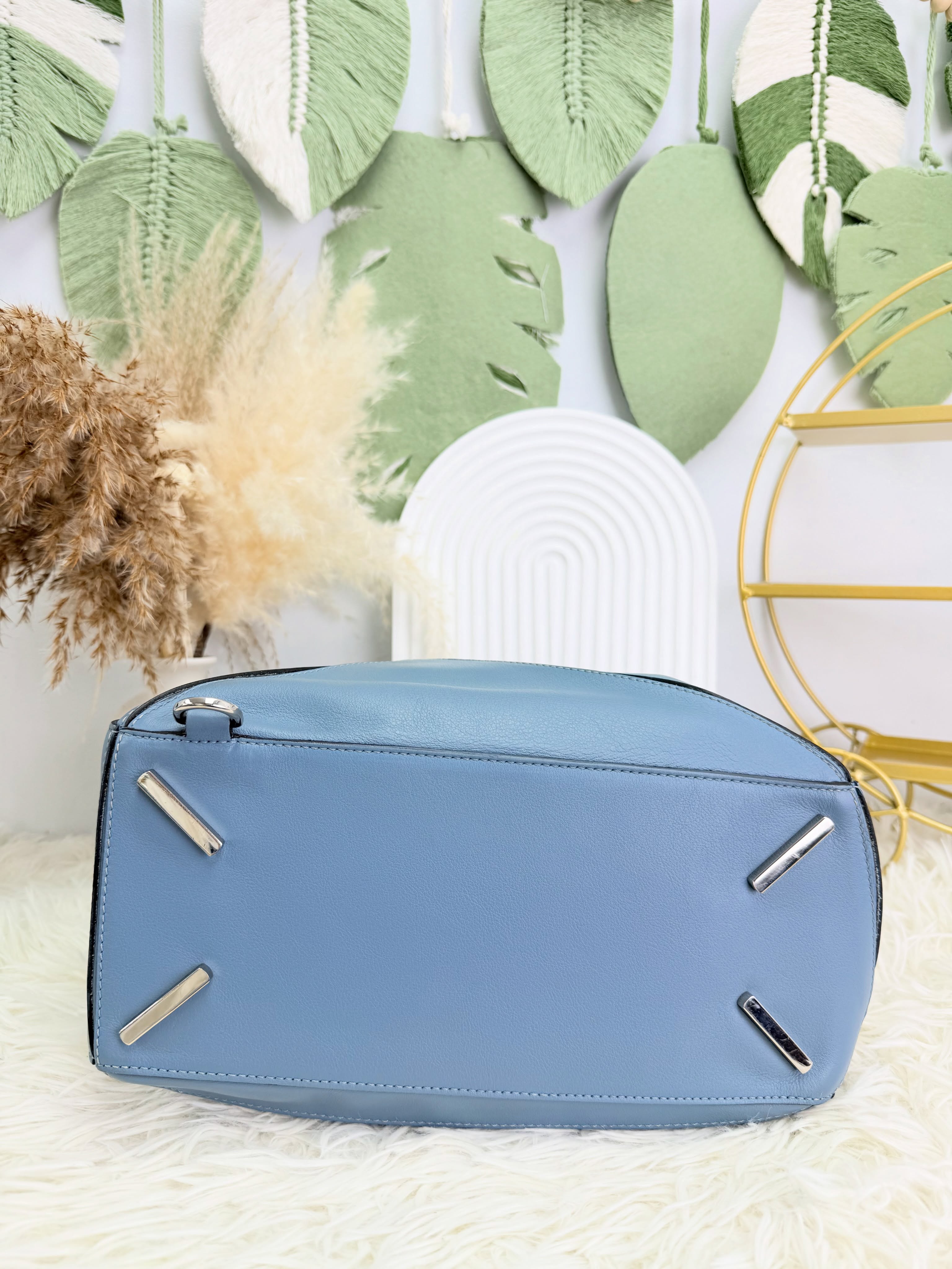 Loewe👜 PRE OWNED 🛍️puzzle medium Storm Blue🩵