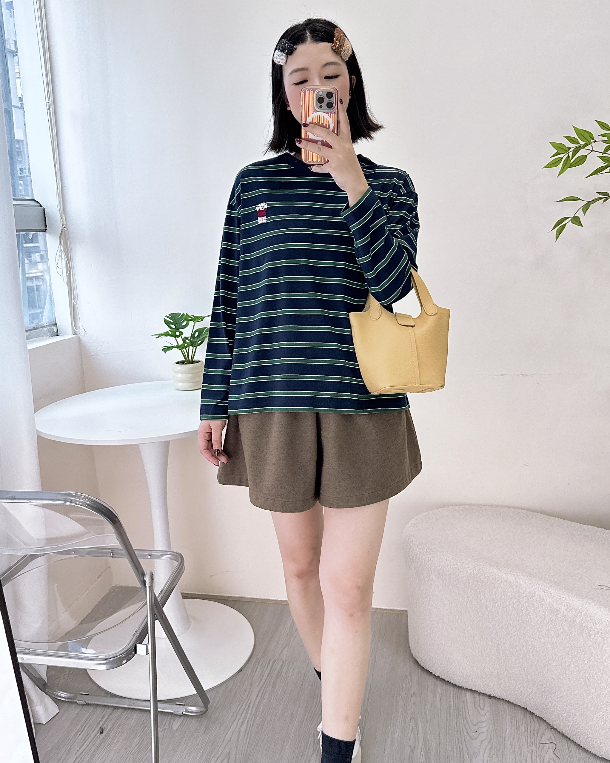 橫間刺繡熊仔薄上衣 2色