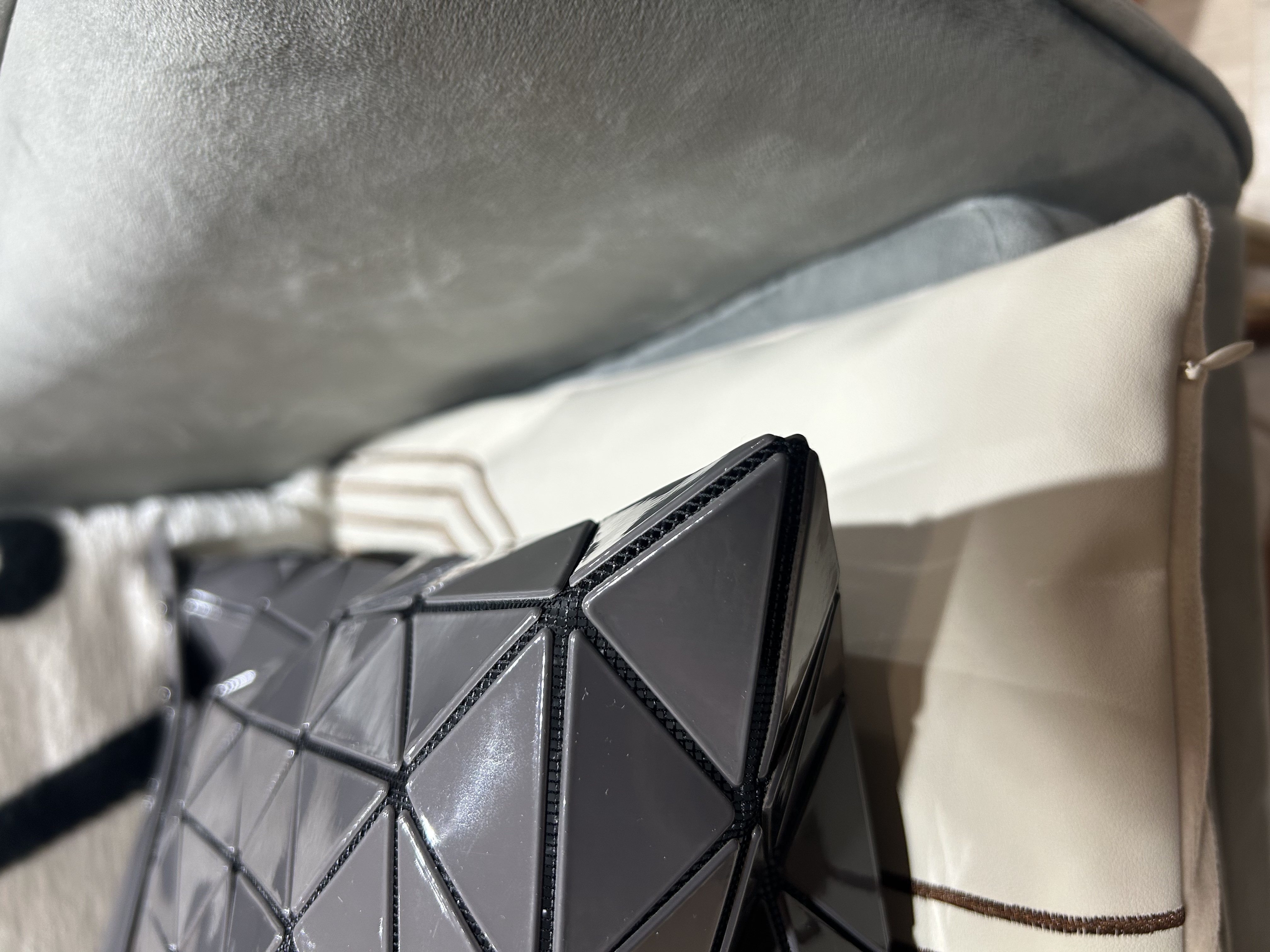 Issey Miyake Bao Bao Hobo Bag Grey 100%Authentic, 98%New ✅Dust bag