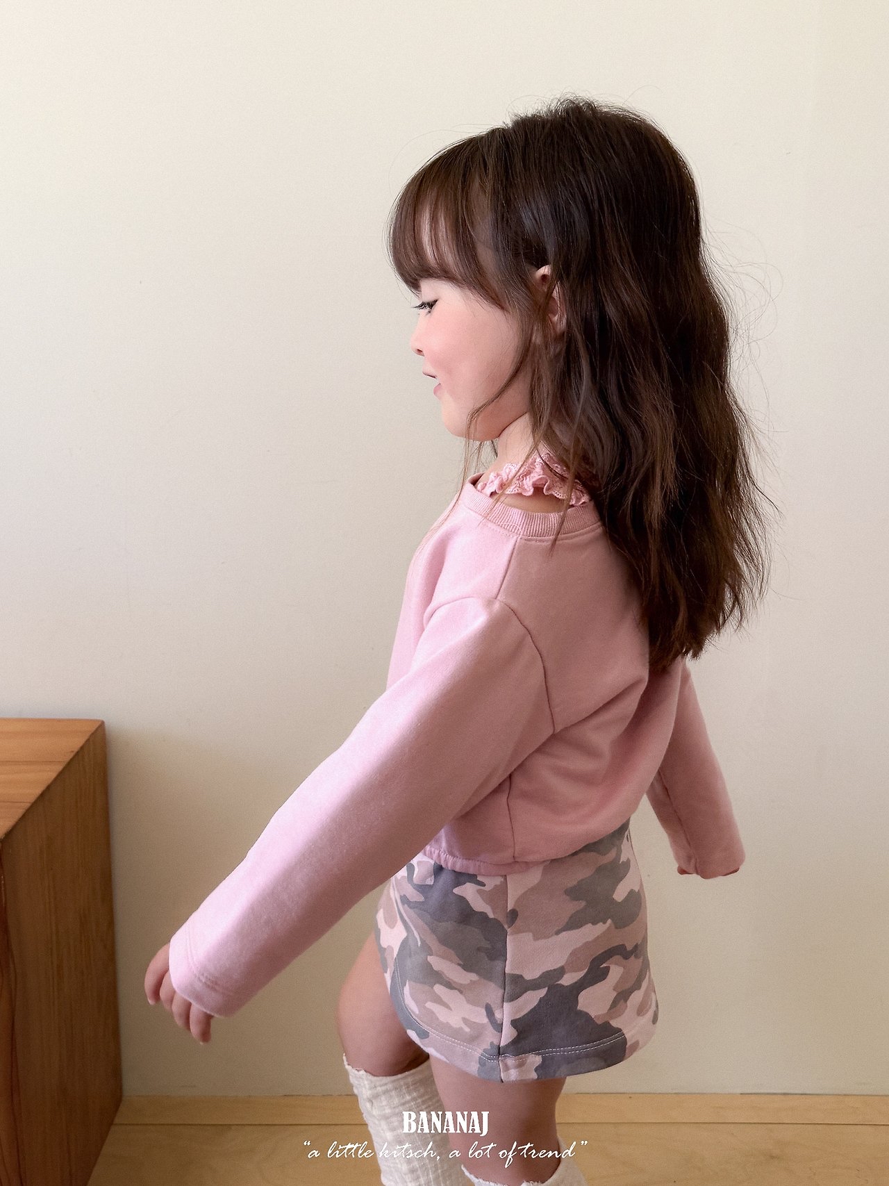 Bananaj | Shoulder Sweatshirt