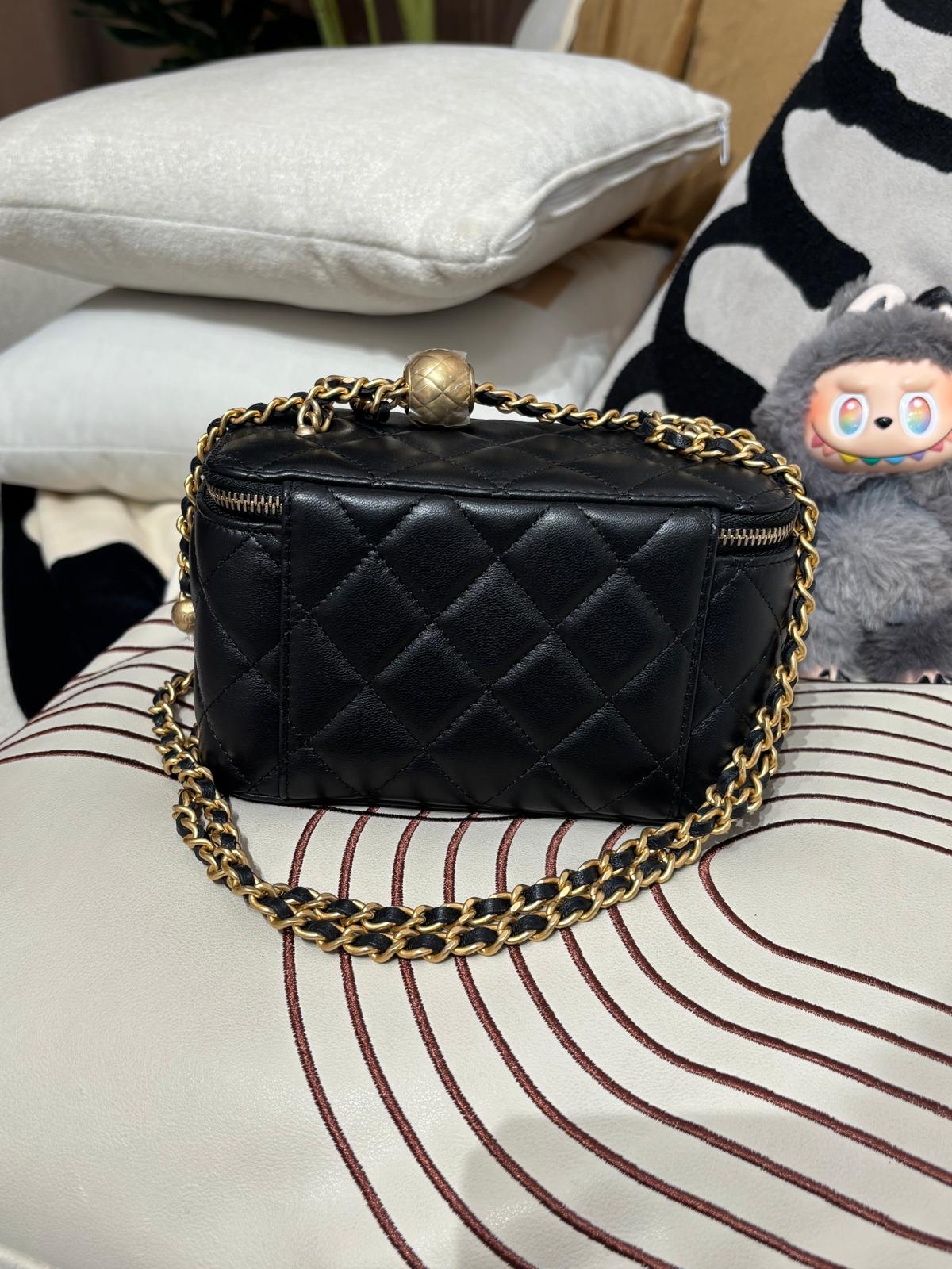  全新 Chanel Vanity with pearl crush 金球長盒子 100%Authentic,全新貨品BRAND NEW ✅專門店收據✅晶片貼✅塵袋✅box  