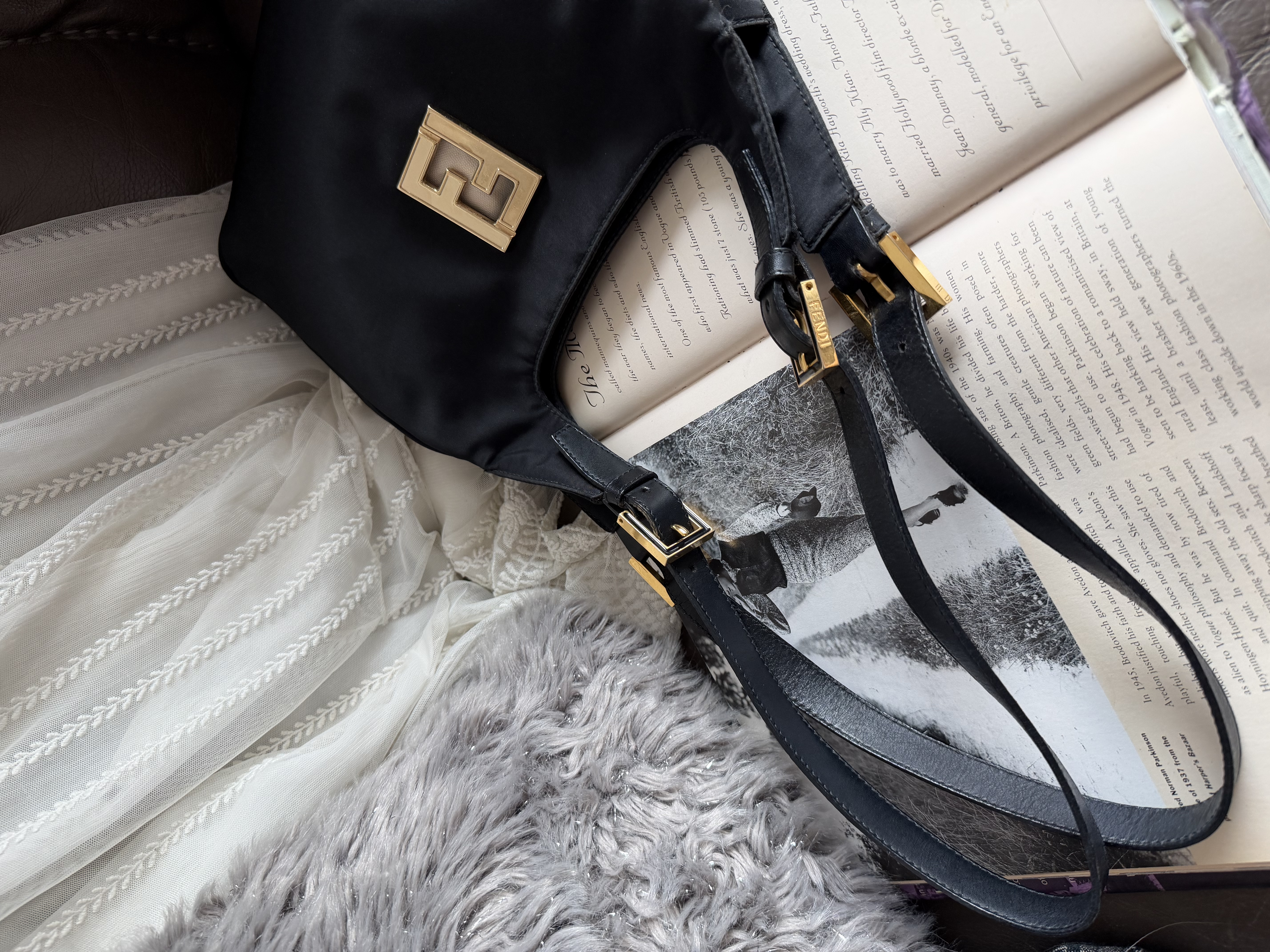 Vintage fendi black nylon pochette bag 腋下包