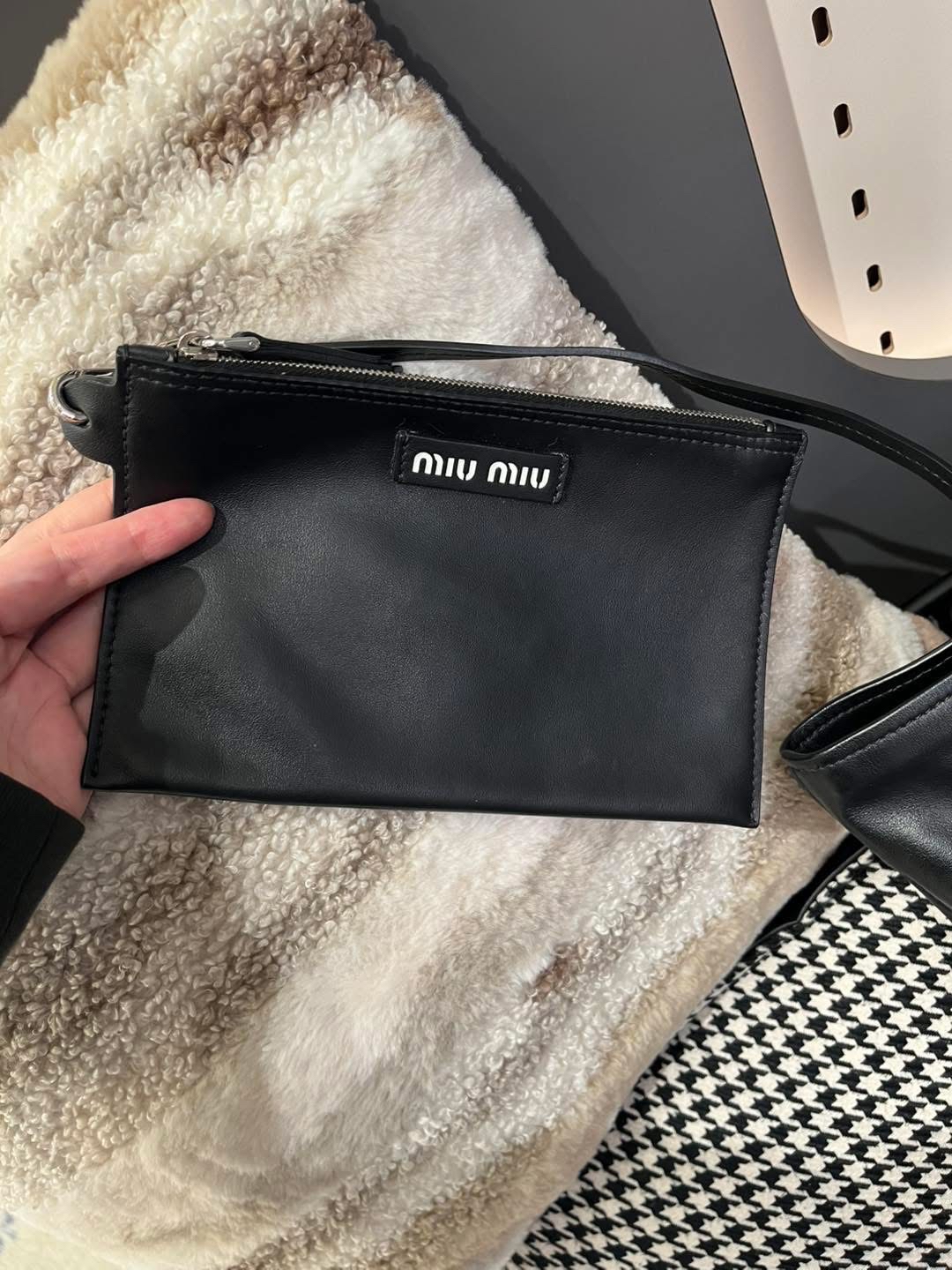 Miu Miu Grace Lux Tote bag calfskin 100%Authentic, 95%New✅dust bag