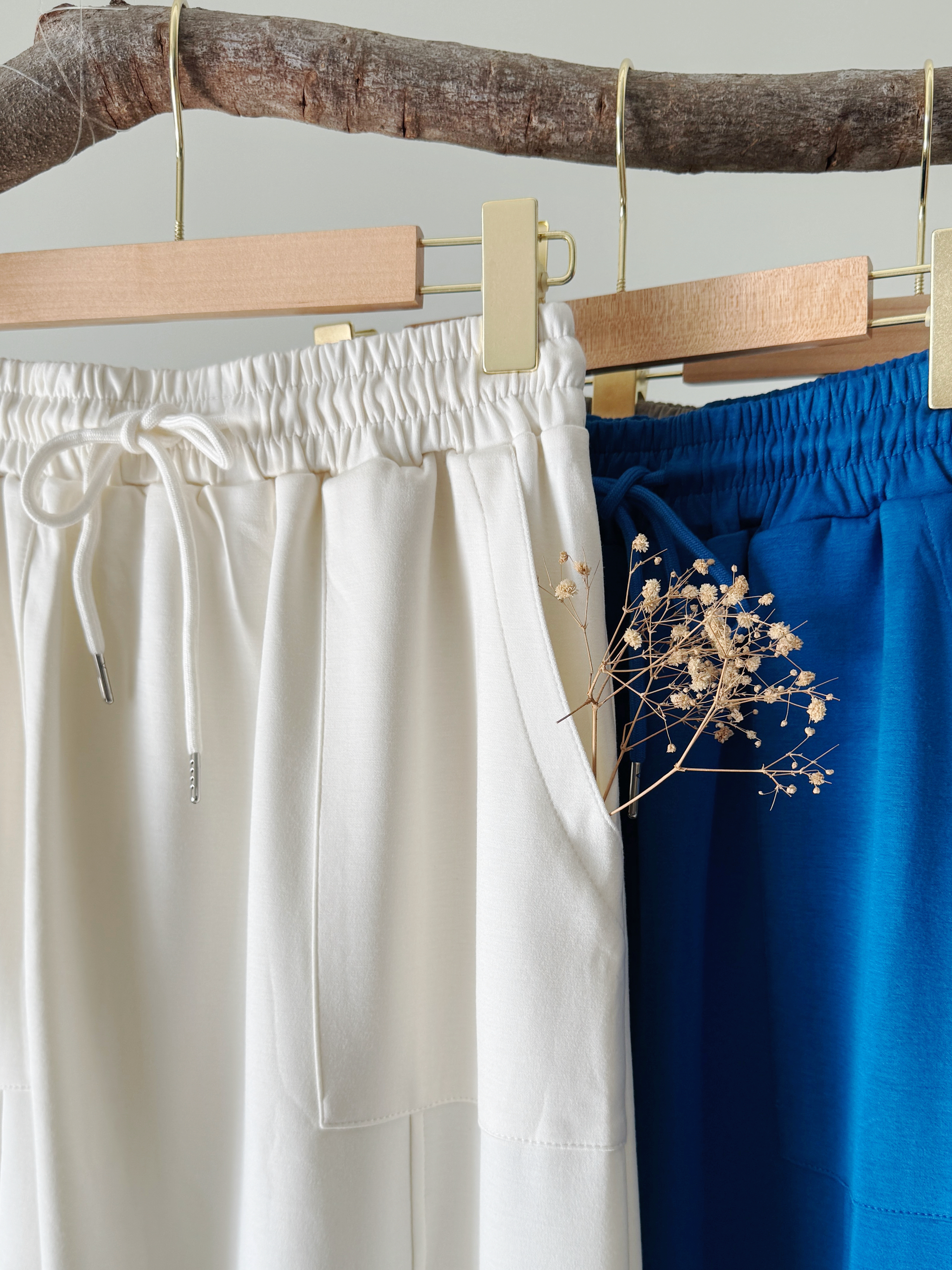 纯色系运动风七分半裙