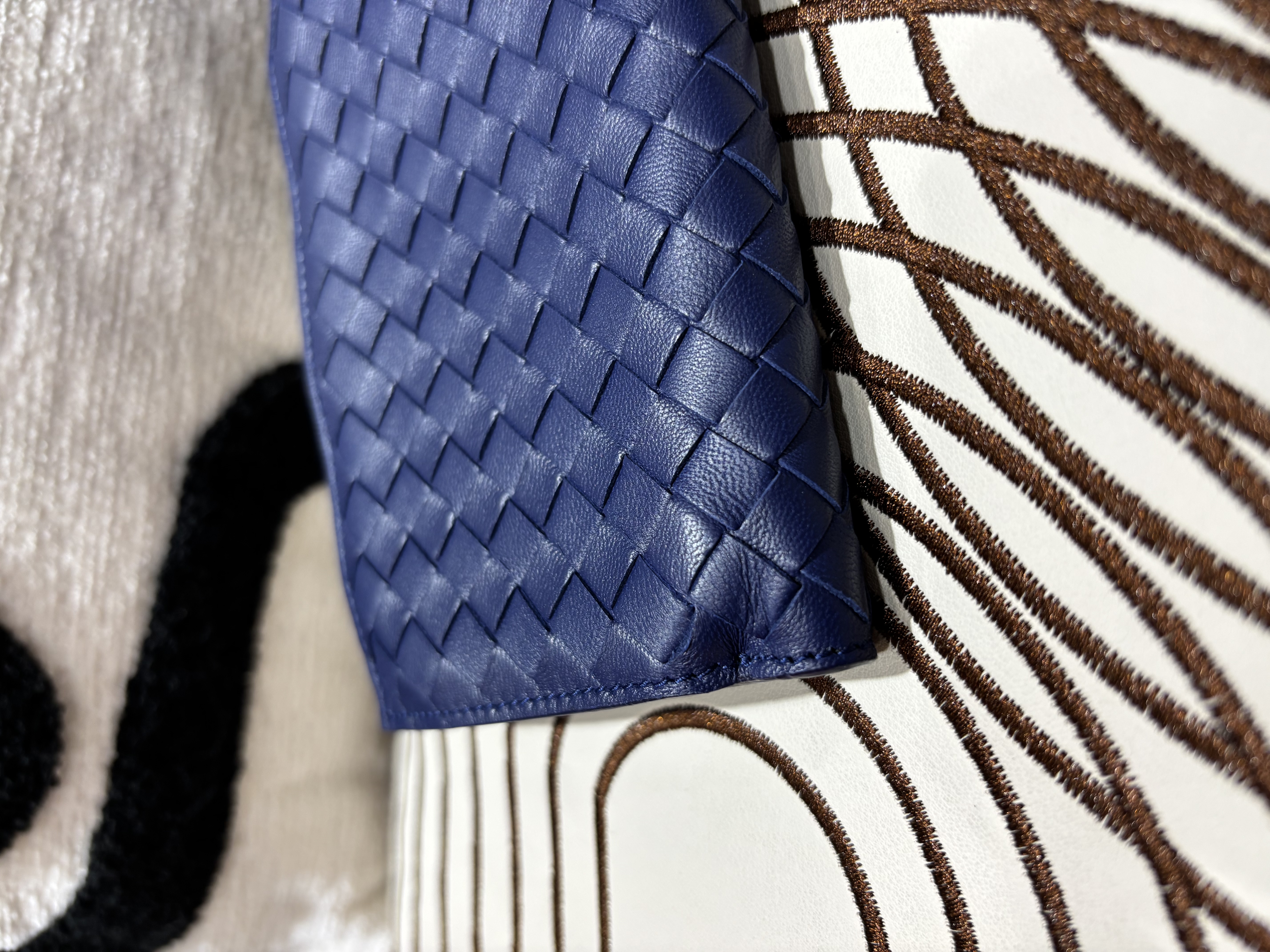 Bottega Veneta BV Long Wallet,100%Authentic,98%new  
