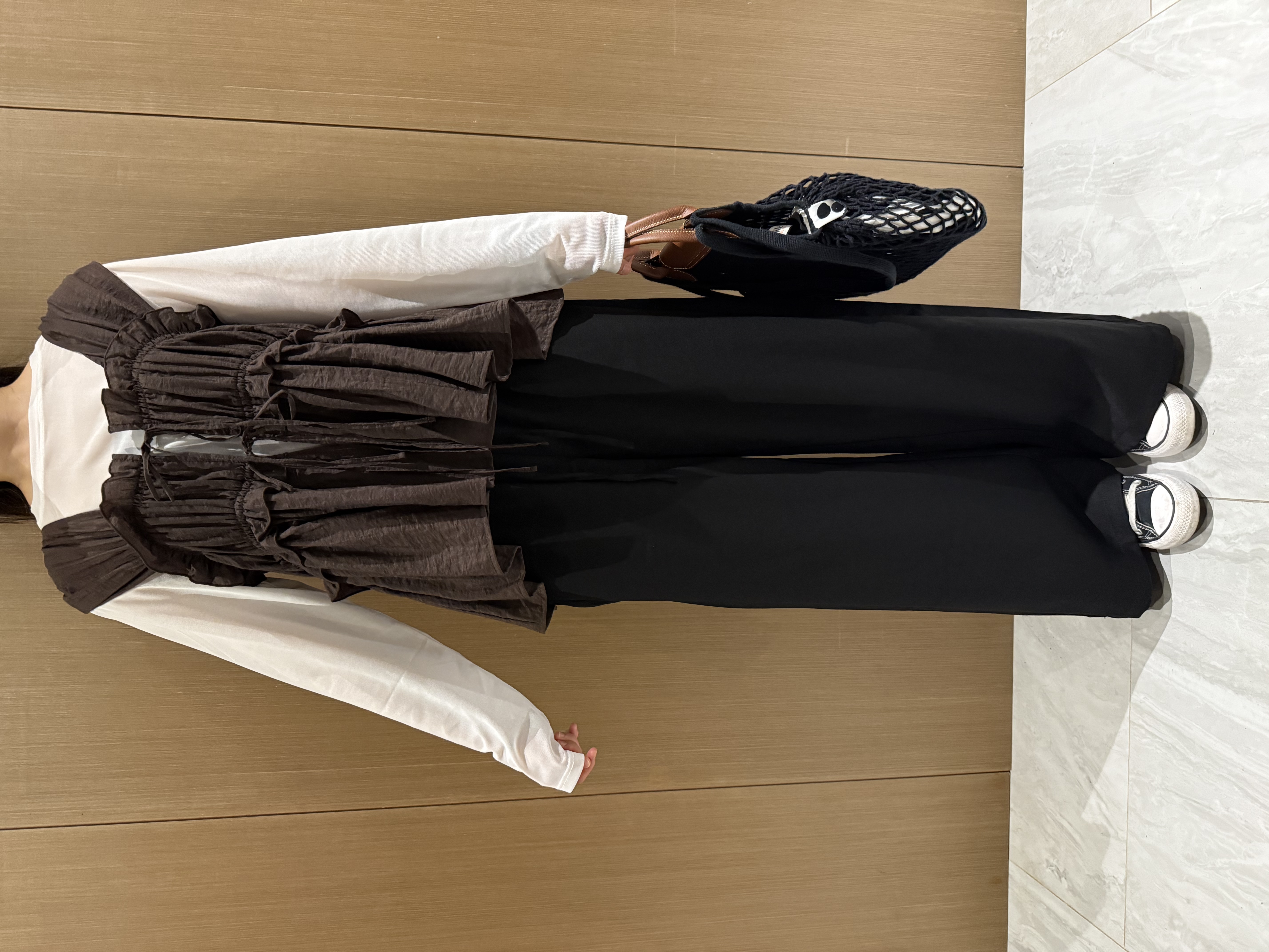 薄皺皺綁帶背心