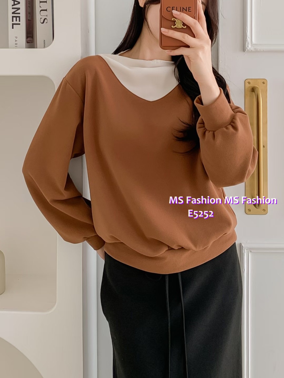 E5252 小高領拼色top