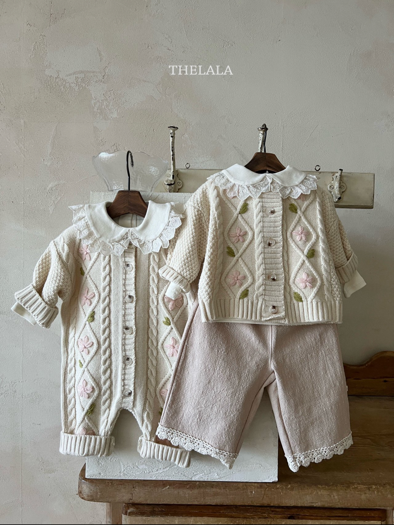 🌸預訂 韓國直送🌸🇰🇷THELALA花卉繡線麻花針織長袖連身服