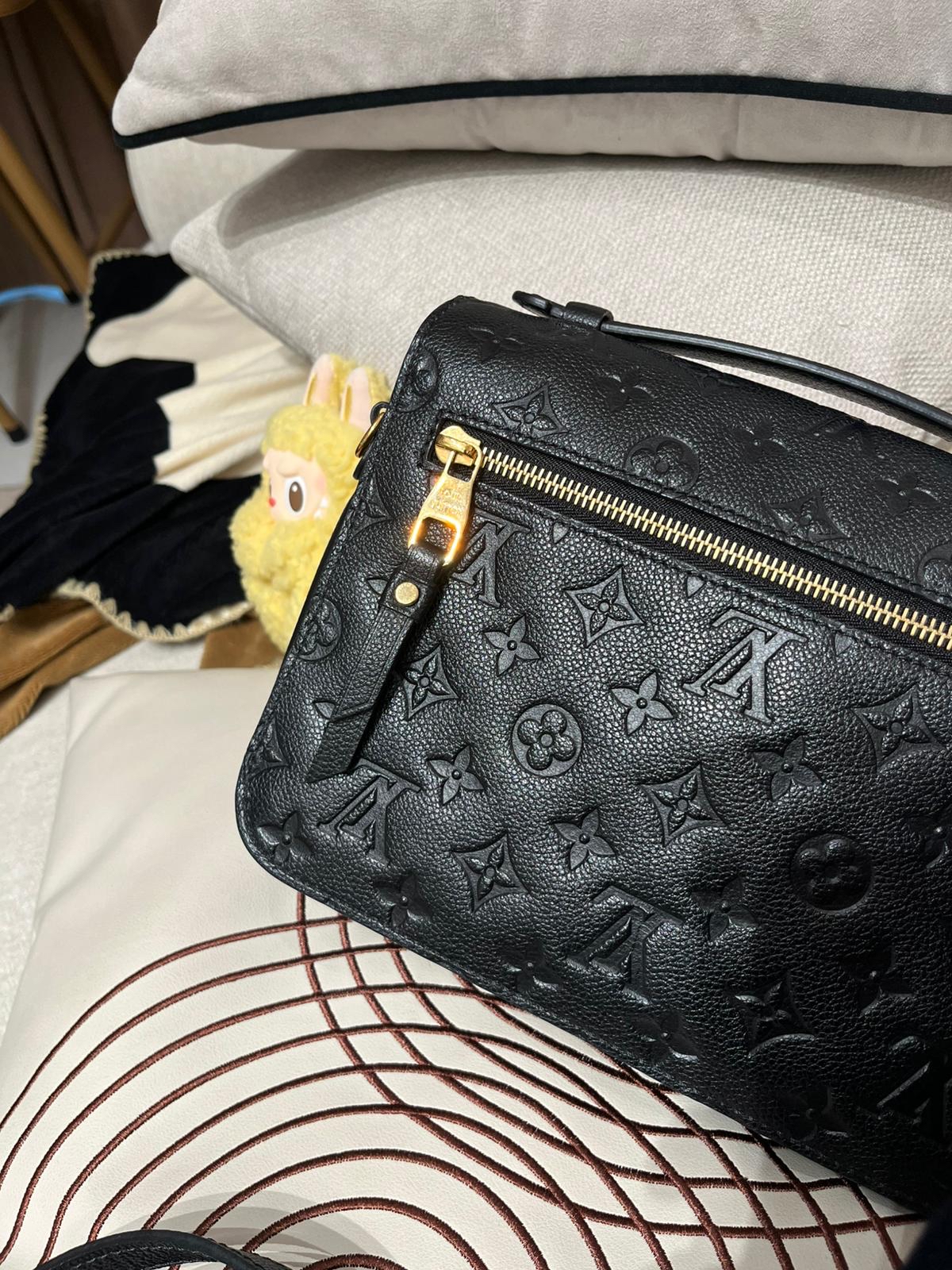 Lv Metis pochette crossbody bag 100%Authentic,98%new  ✅dust bag✅box